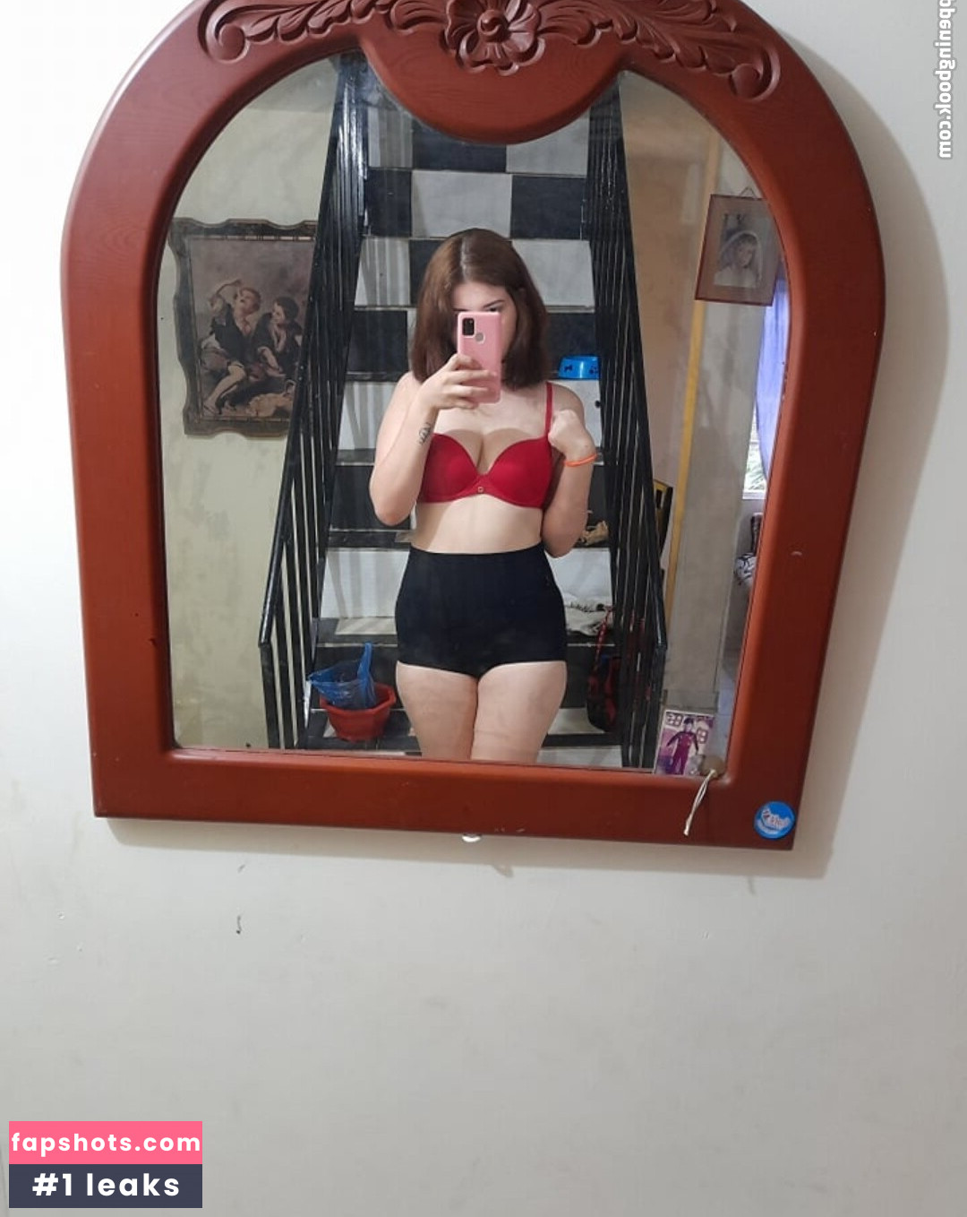 Katie_roberts_ gallery photo #5