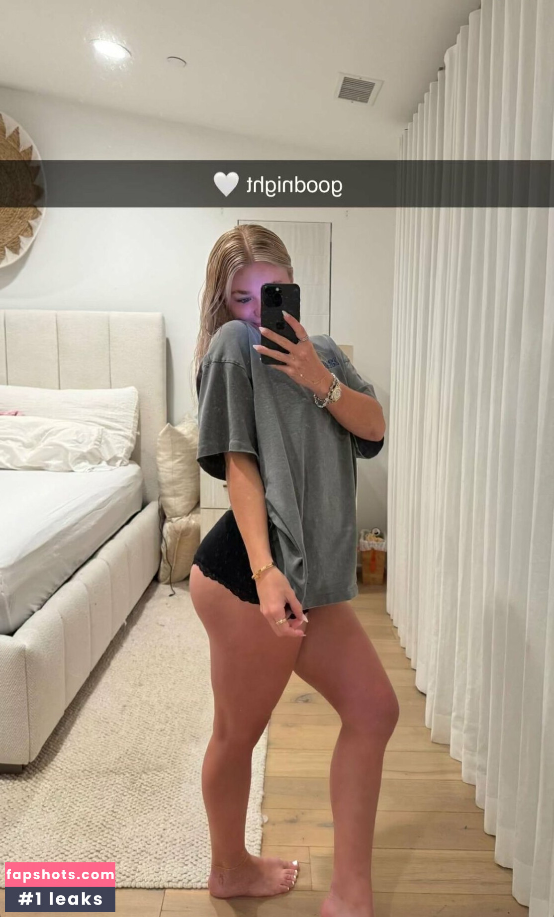 Katie Sigm gallery photo #16