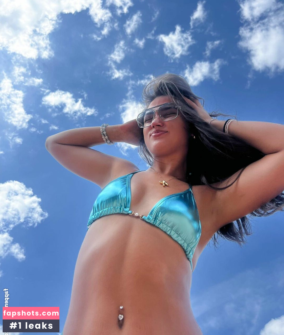 Katie Thompson gallery photo #22