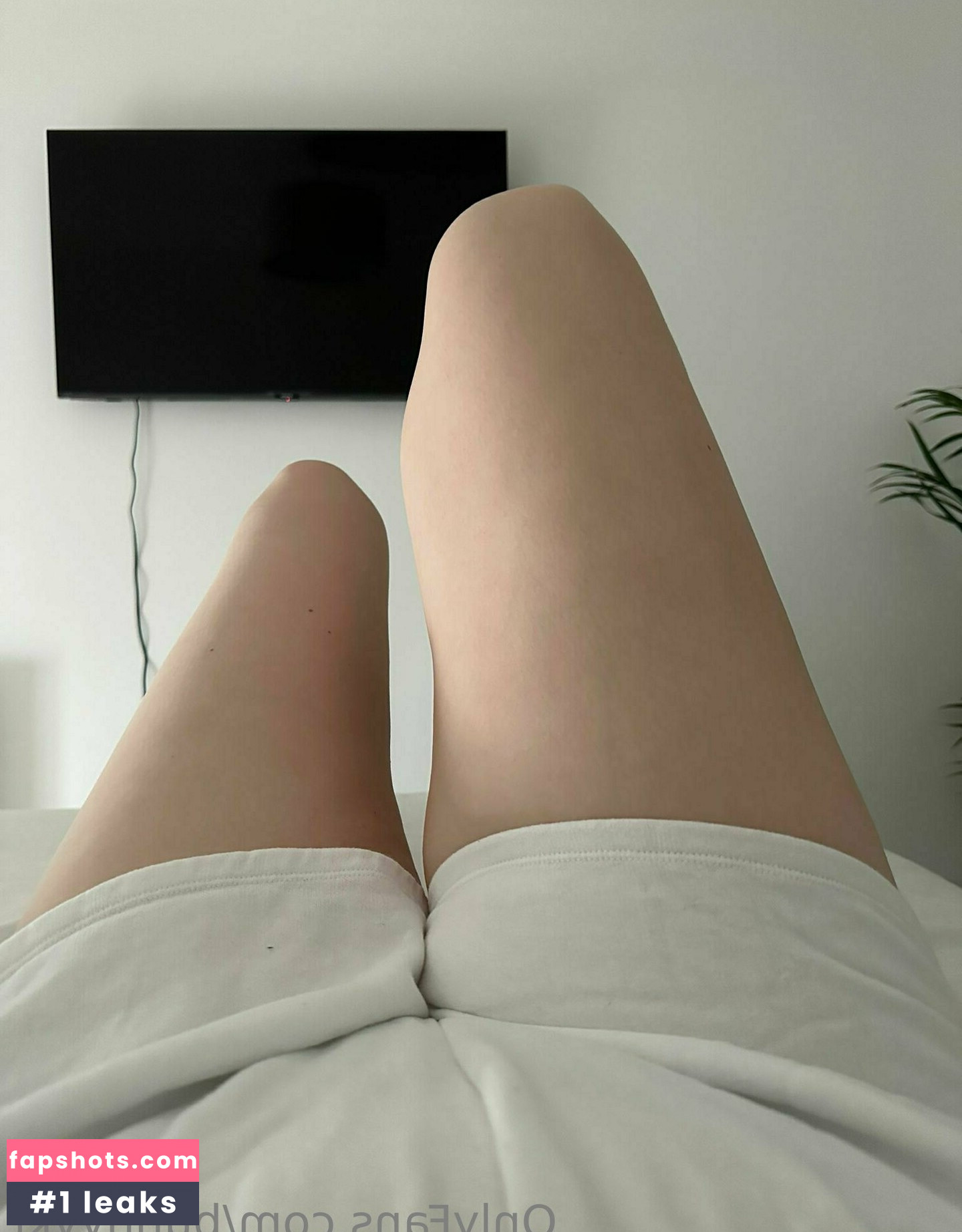 Katie Woolls Nude Leaks OnlyFans Photos #13 - LeakJerk