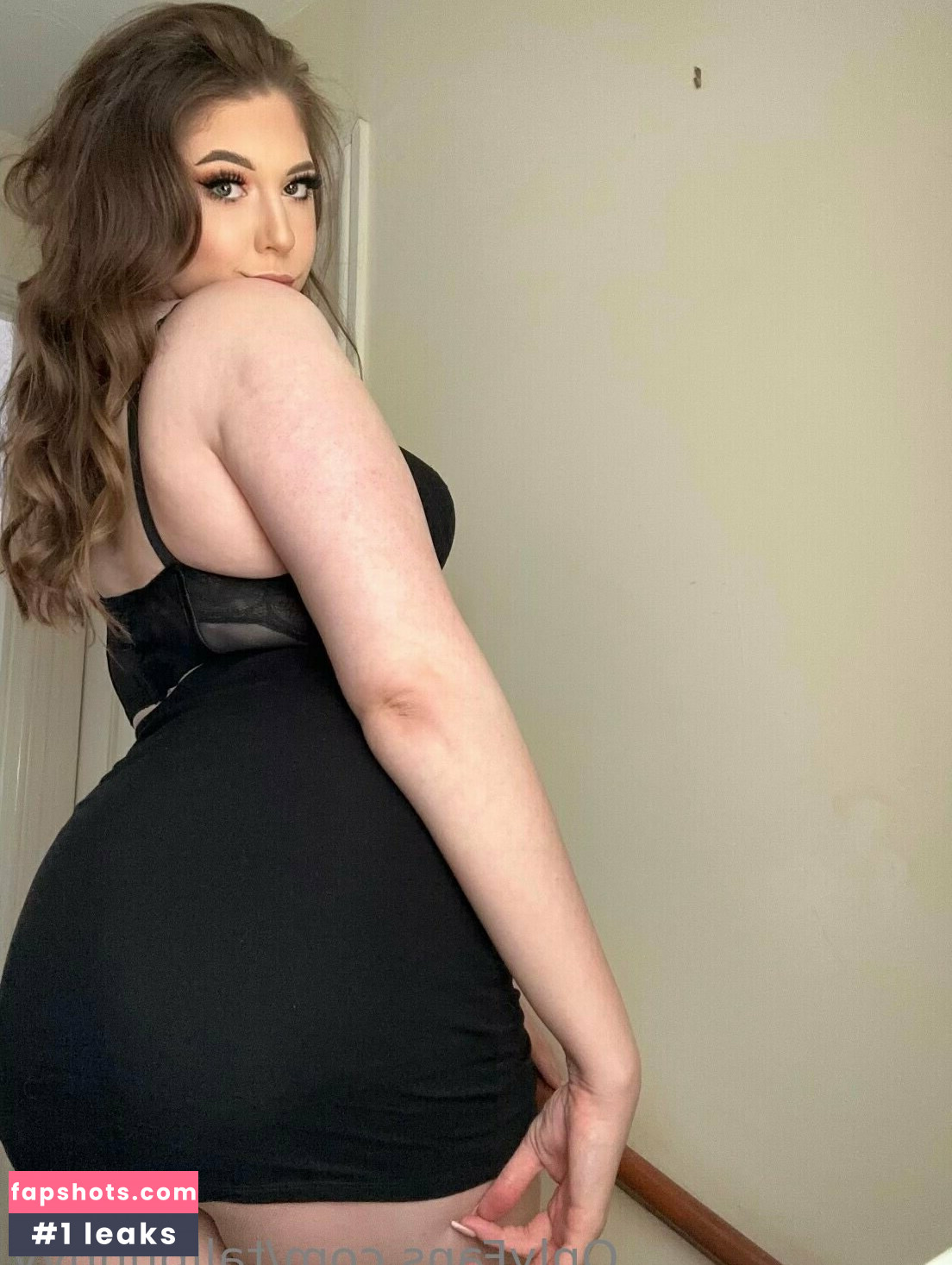 Katie Woolls Nude Leaks OnlyFans Photos #19 - LeakJerk