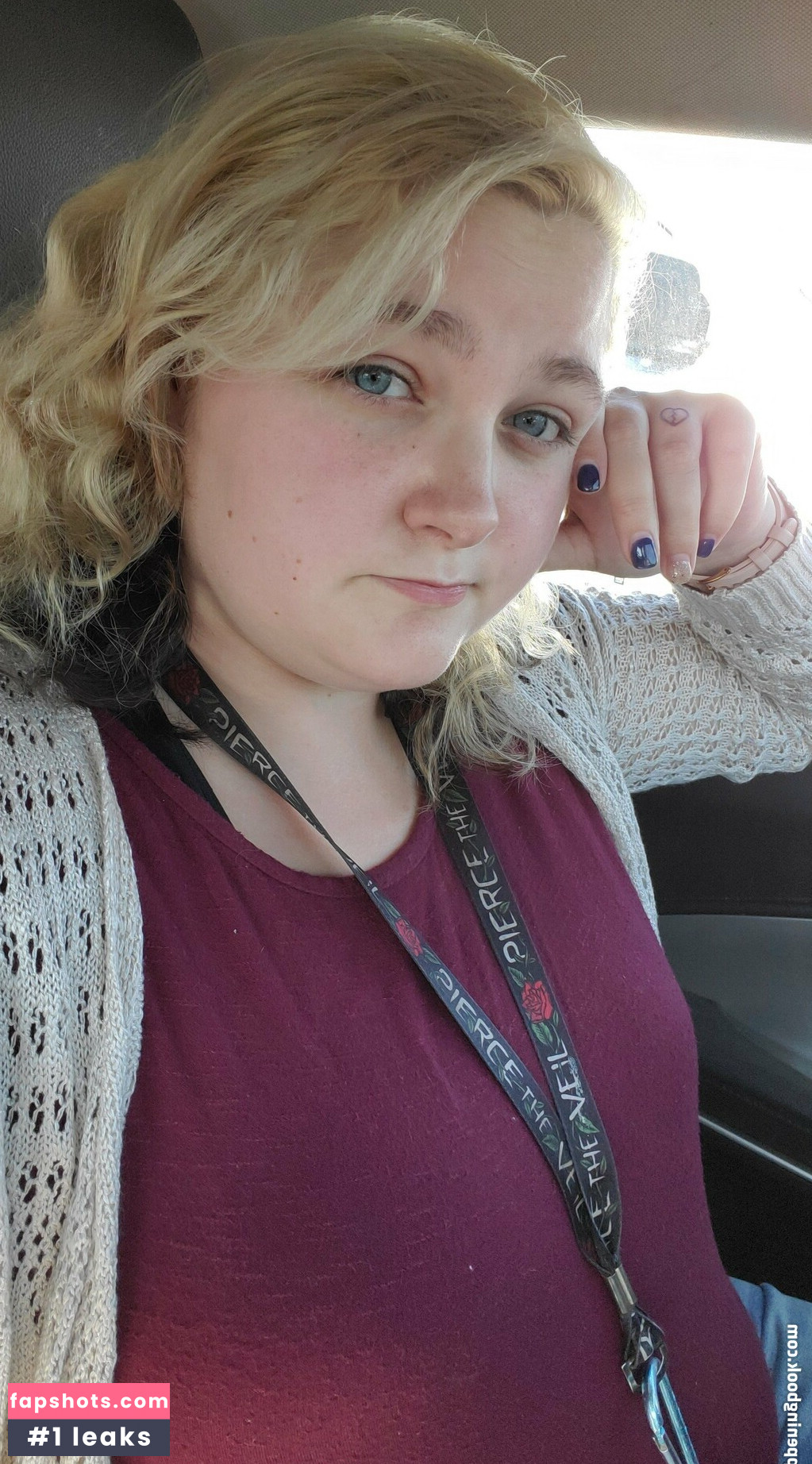 katiebugkitty122 gallery photo #17