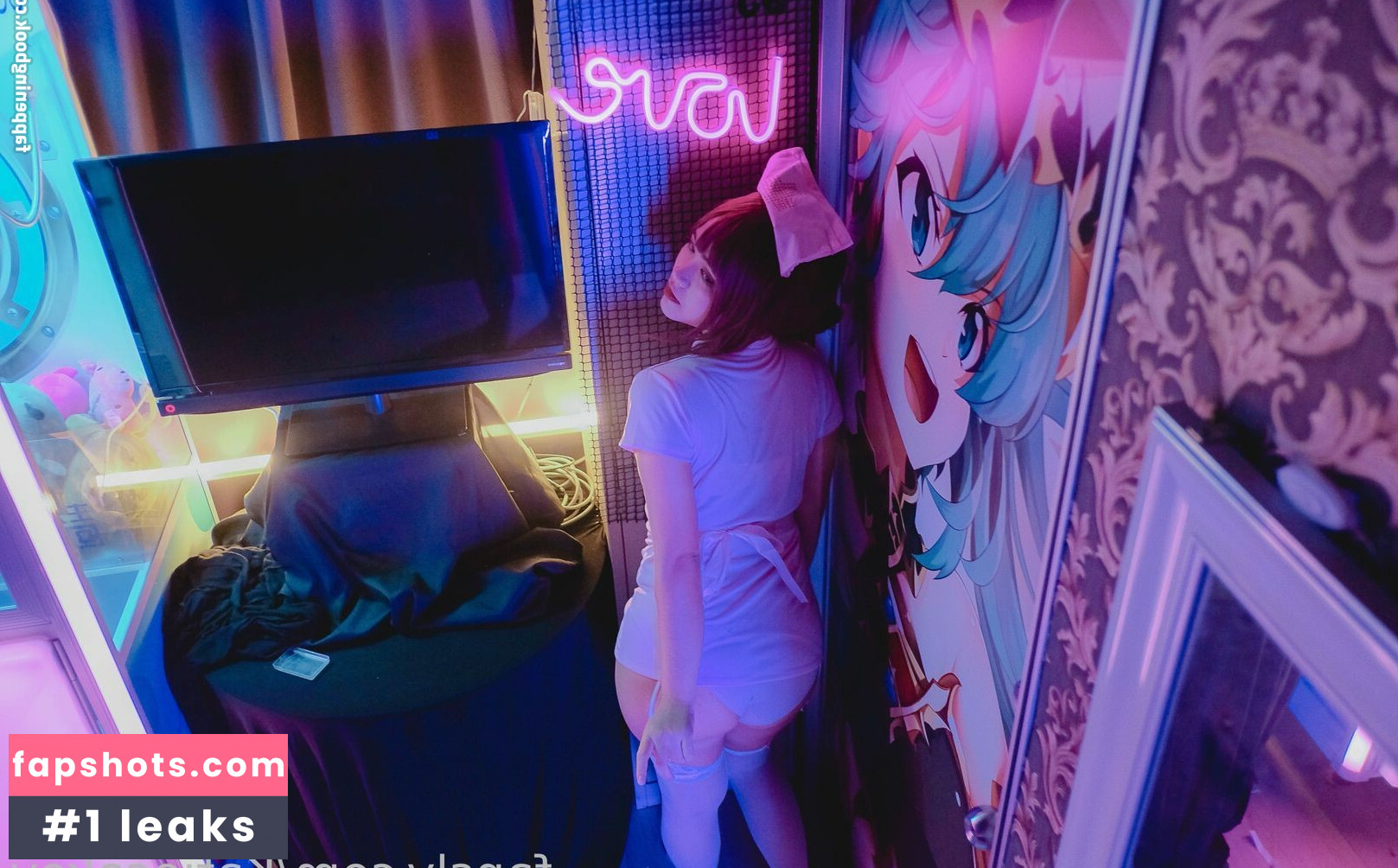 KatieCakey gallery photo #35