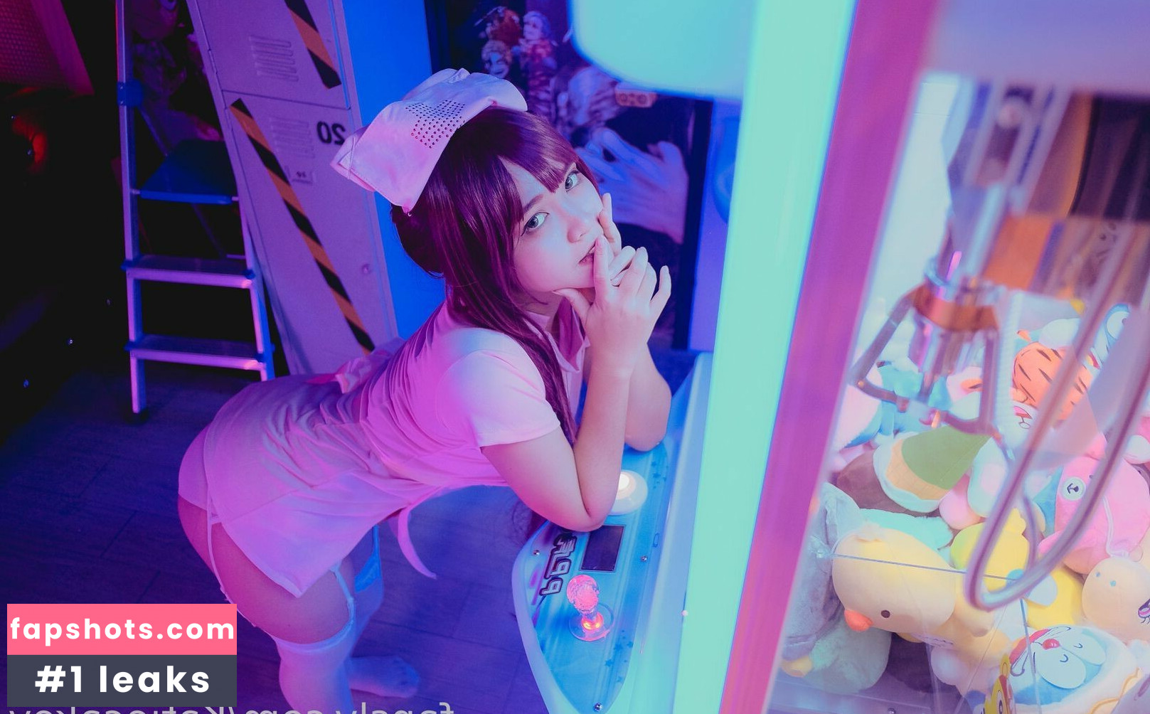 KatieCakey gallery photo #39