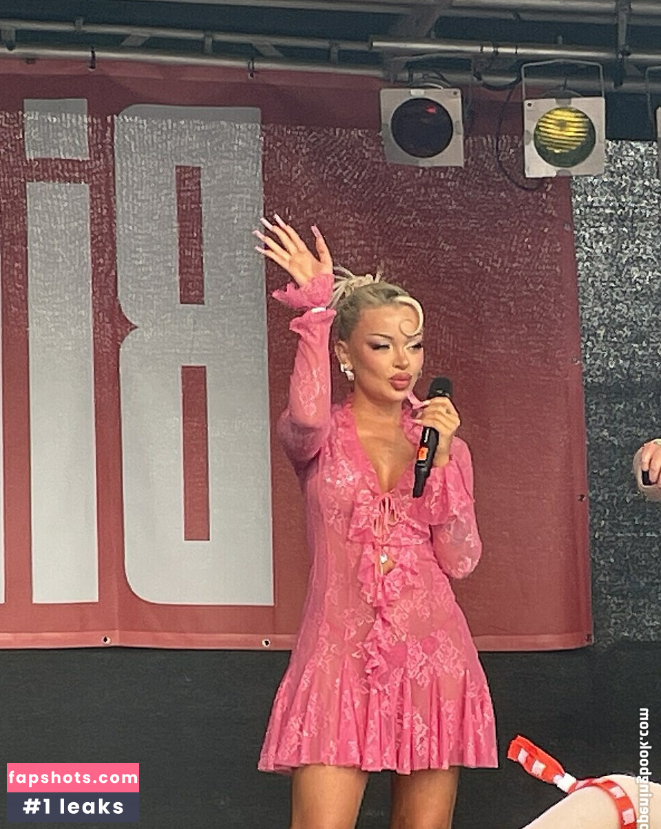 Katja Kra gallery photo #9