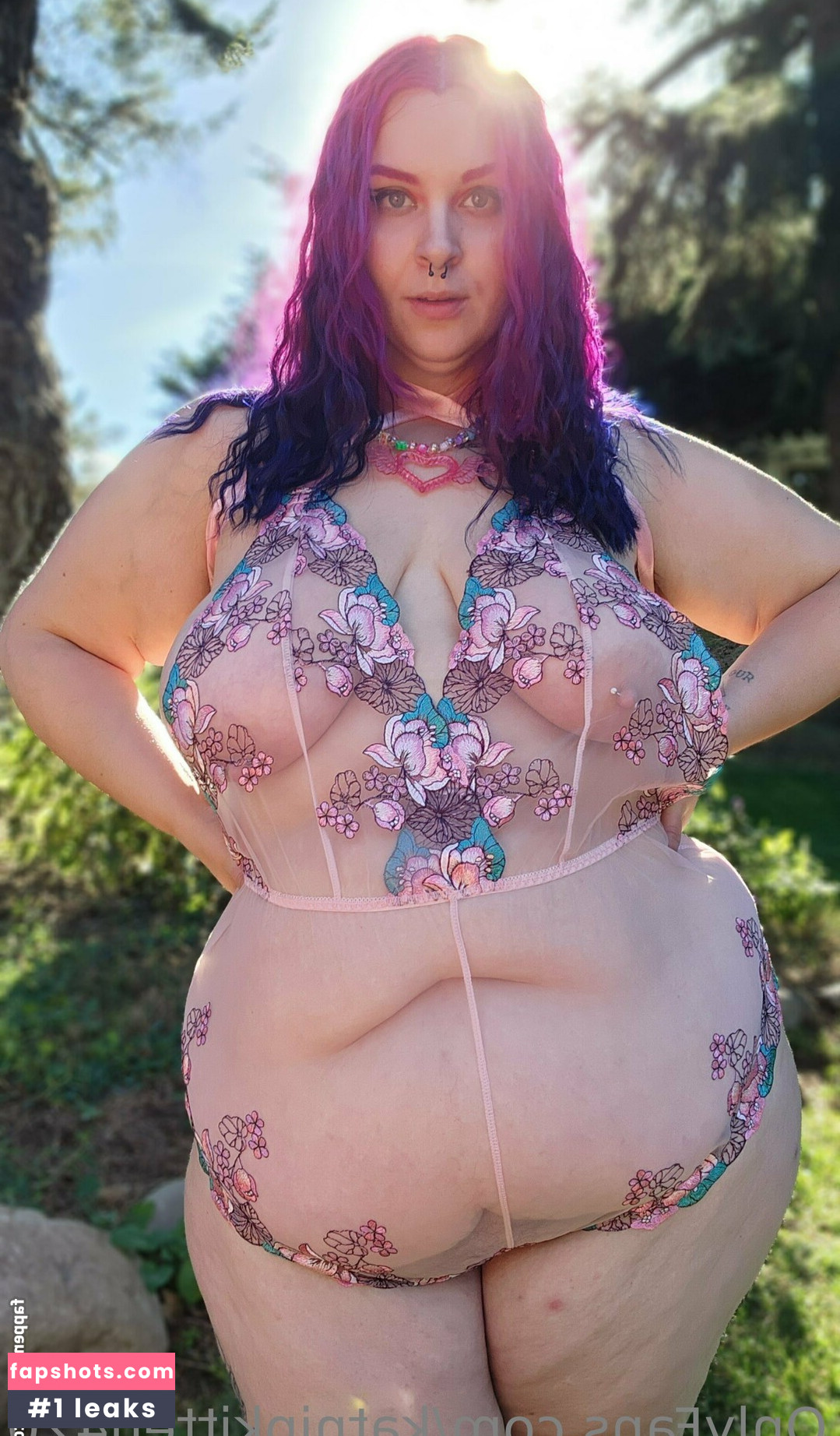 katnipkitten420 gallery photo #2