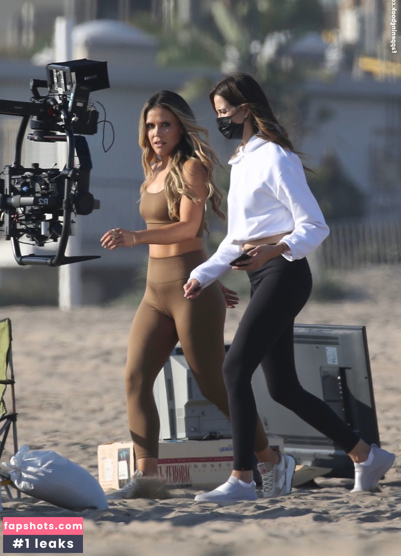 Katrina Hodgson gallery photo #8