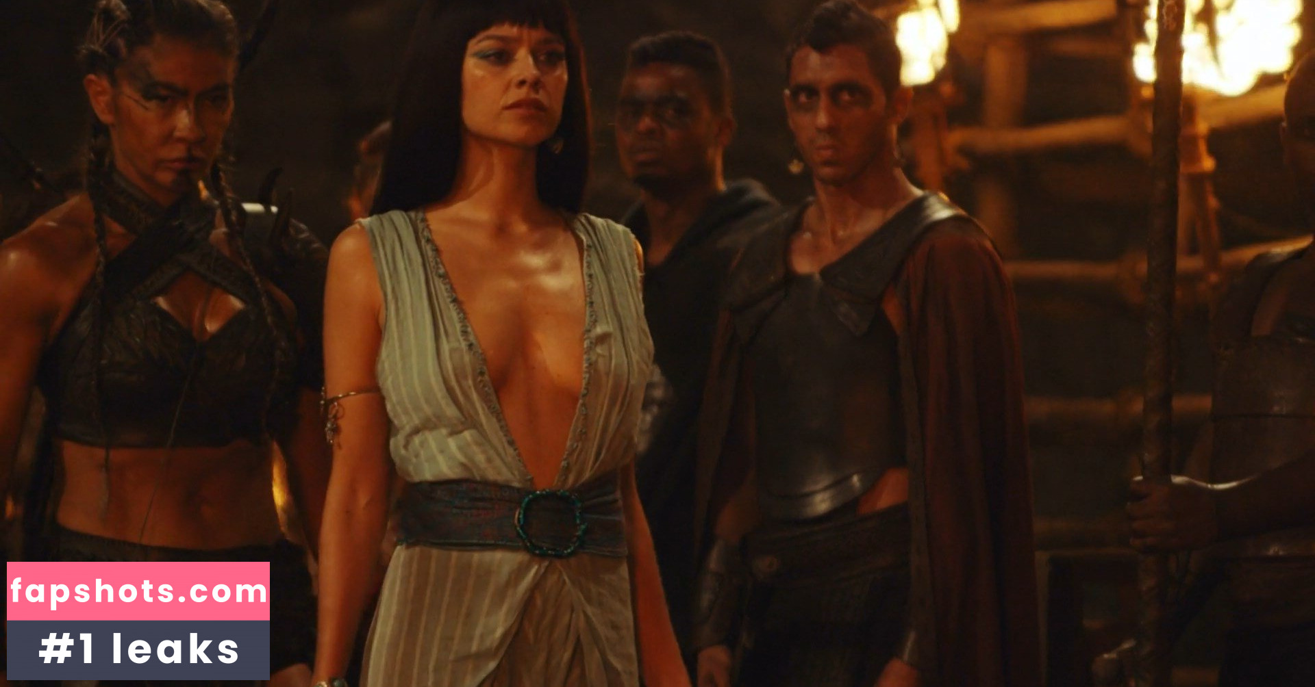 Katy Louise Saunders gallery photo #12