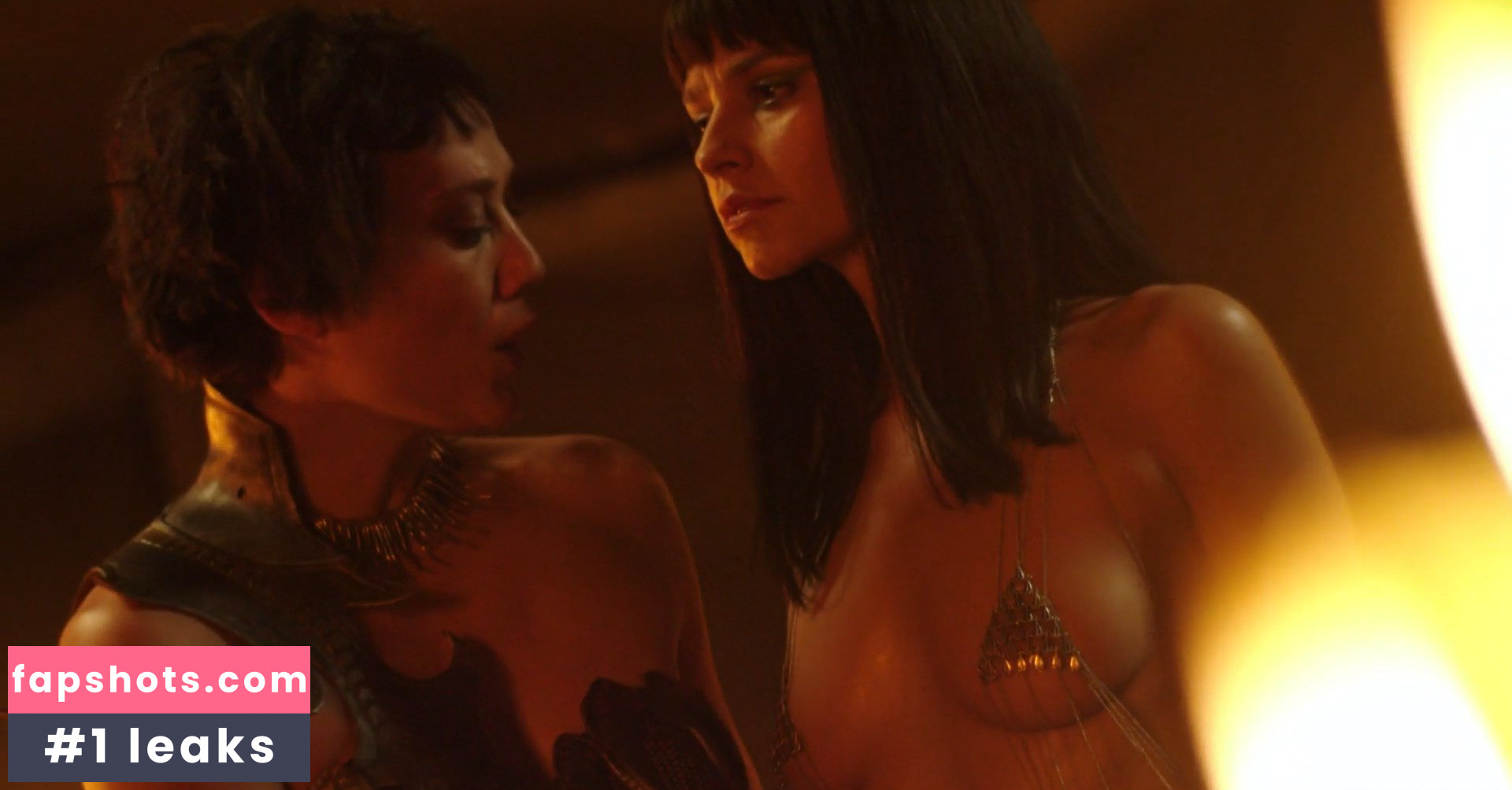 Katy Louise Saunders gallery photo #4