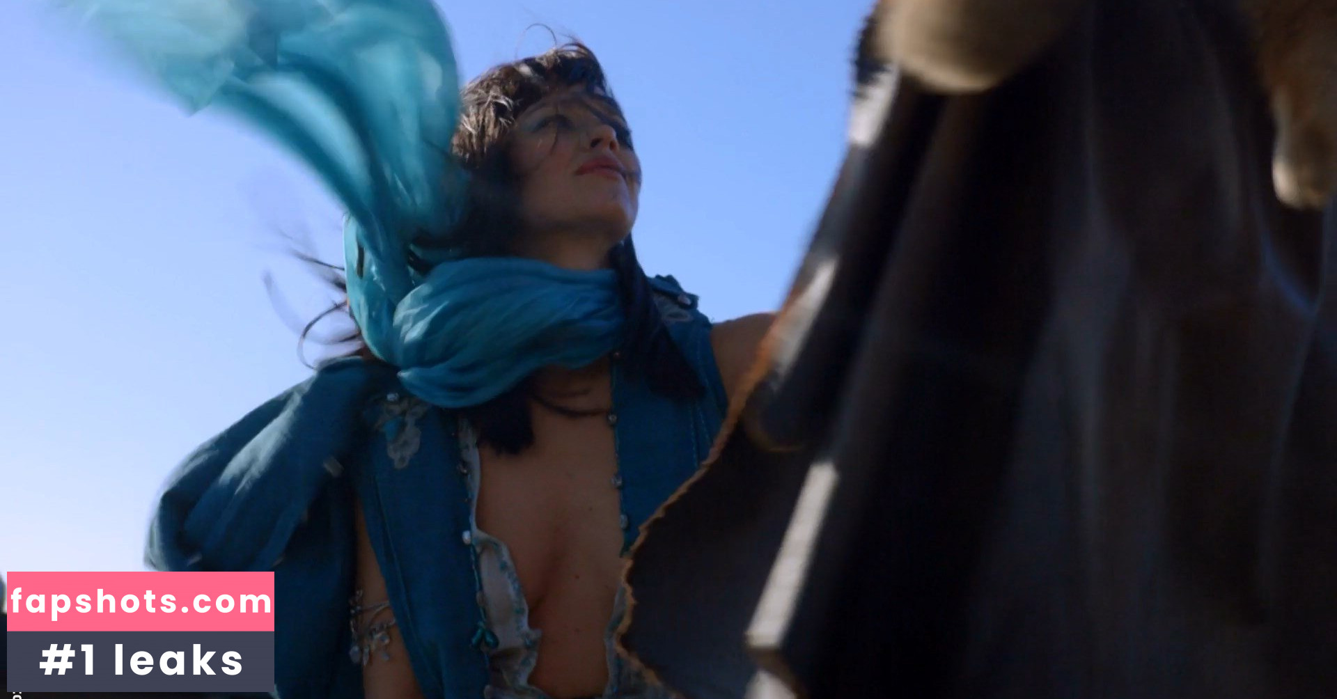 Katy Louise Saunders gallery photo #5