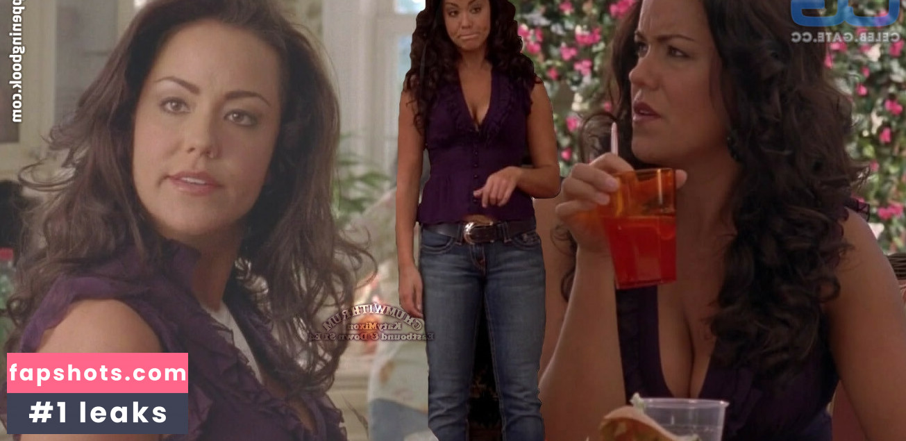 Katy Mixon gallery photo #13