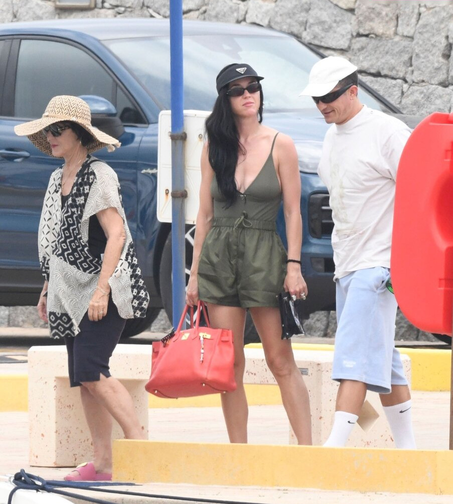 katy-perry-1 gallery photo #1251