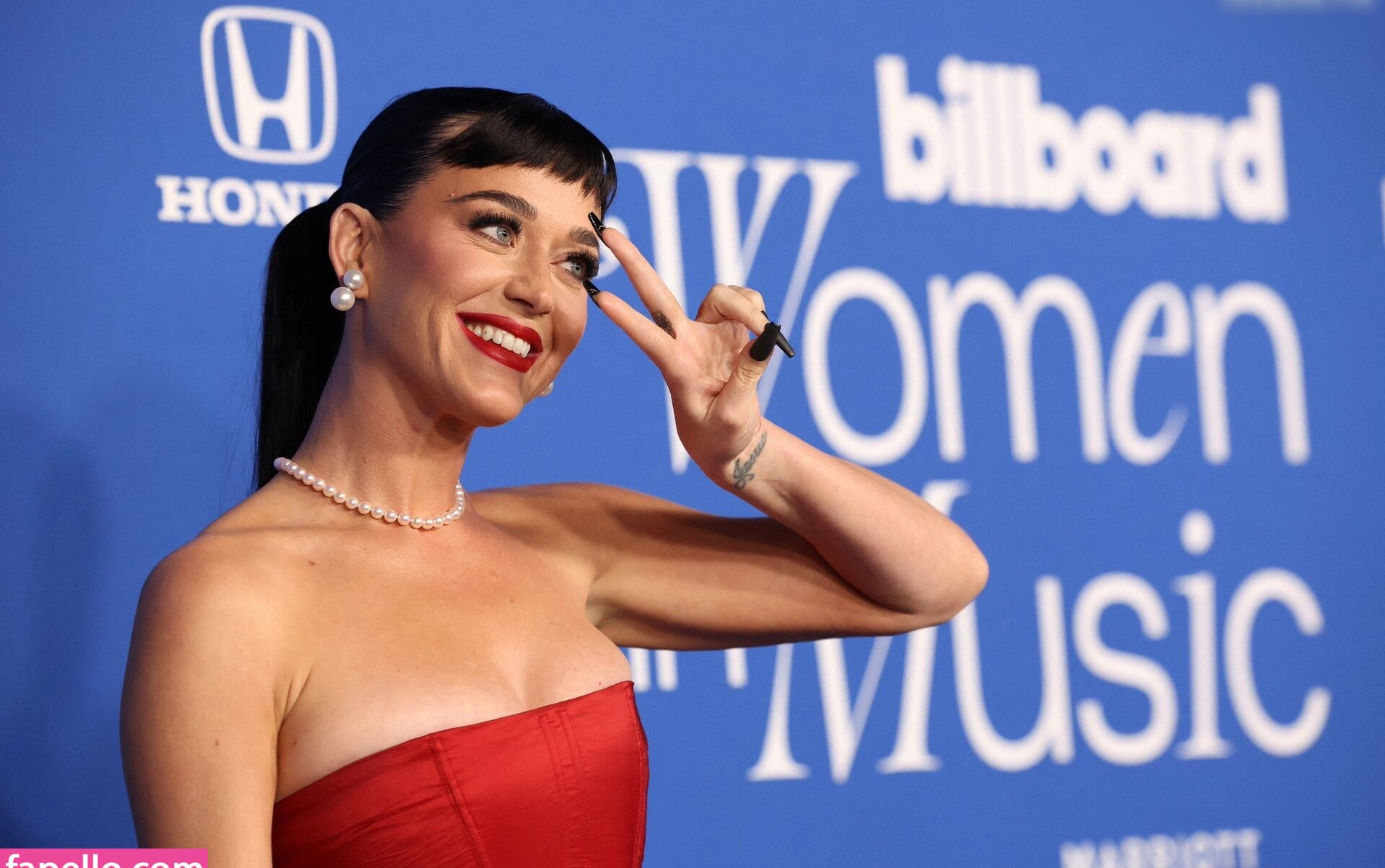 katy-perry-1 gallery photo #1833