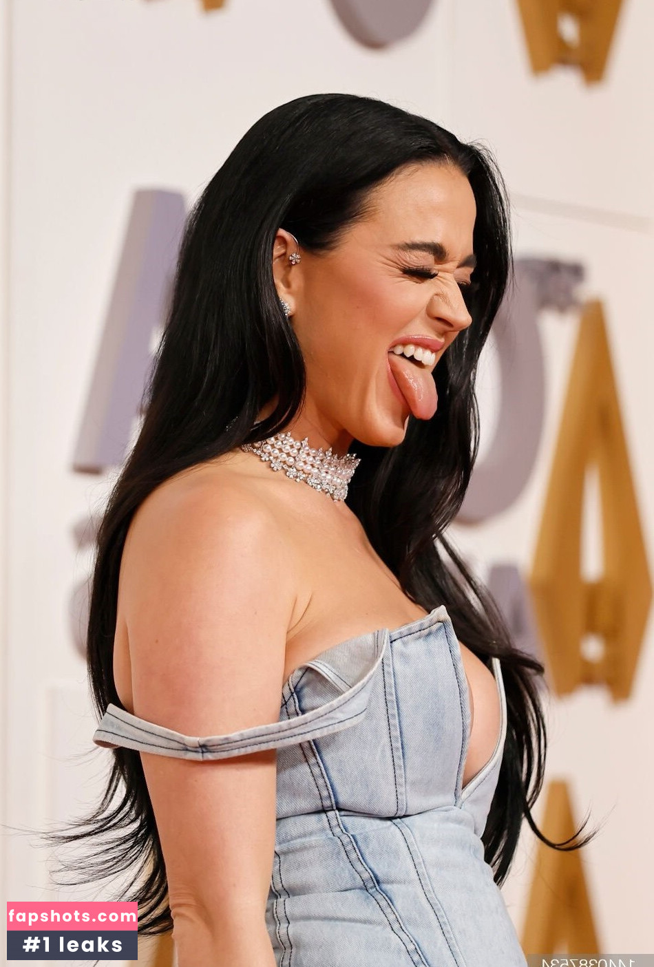 Katy Perry gallery photo #2397