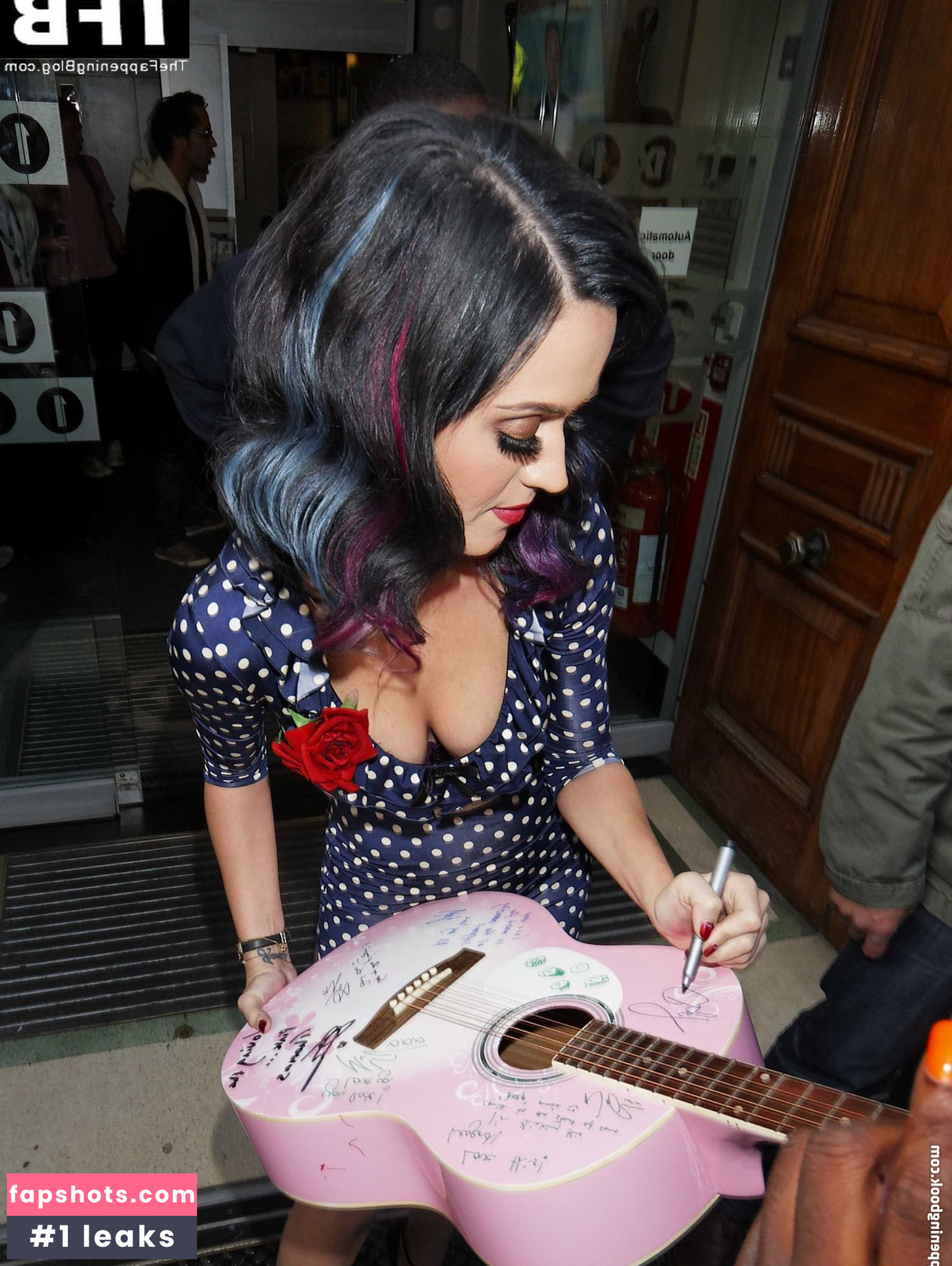 Katy Perry gallery photo #2546