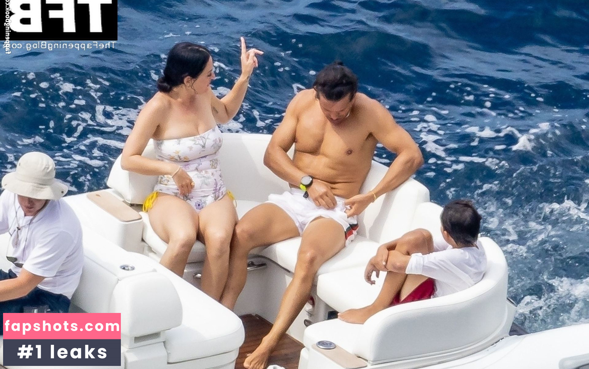 Katy Perry gallery photo #2707