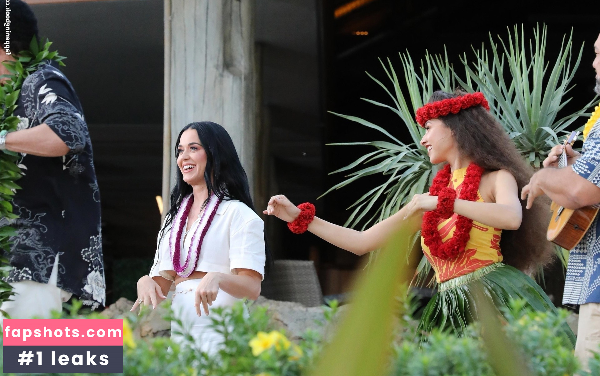 Katy Perry gallery photo #3220