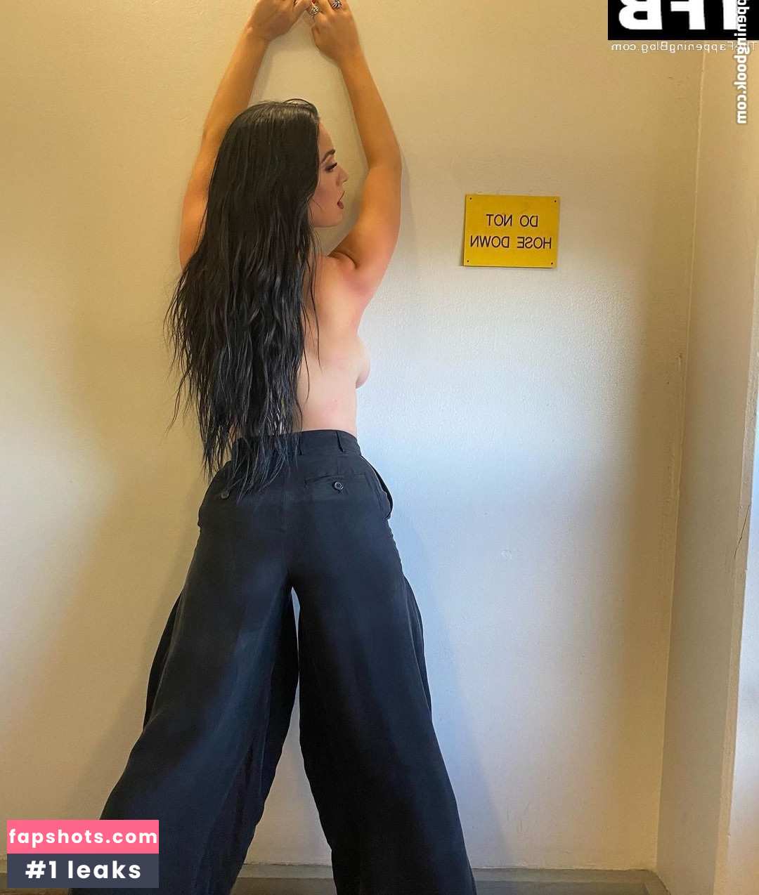 Katy Perry gallery photo #3300