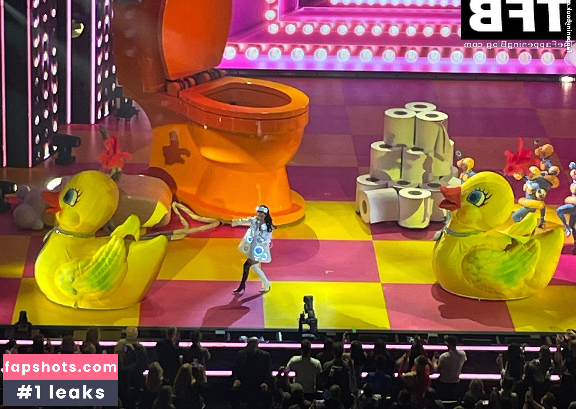 Katy Perry gallery photo #3328