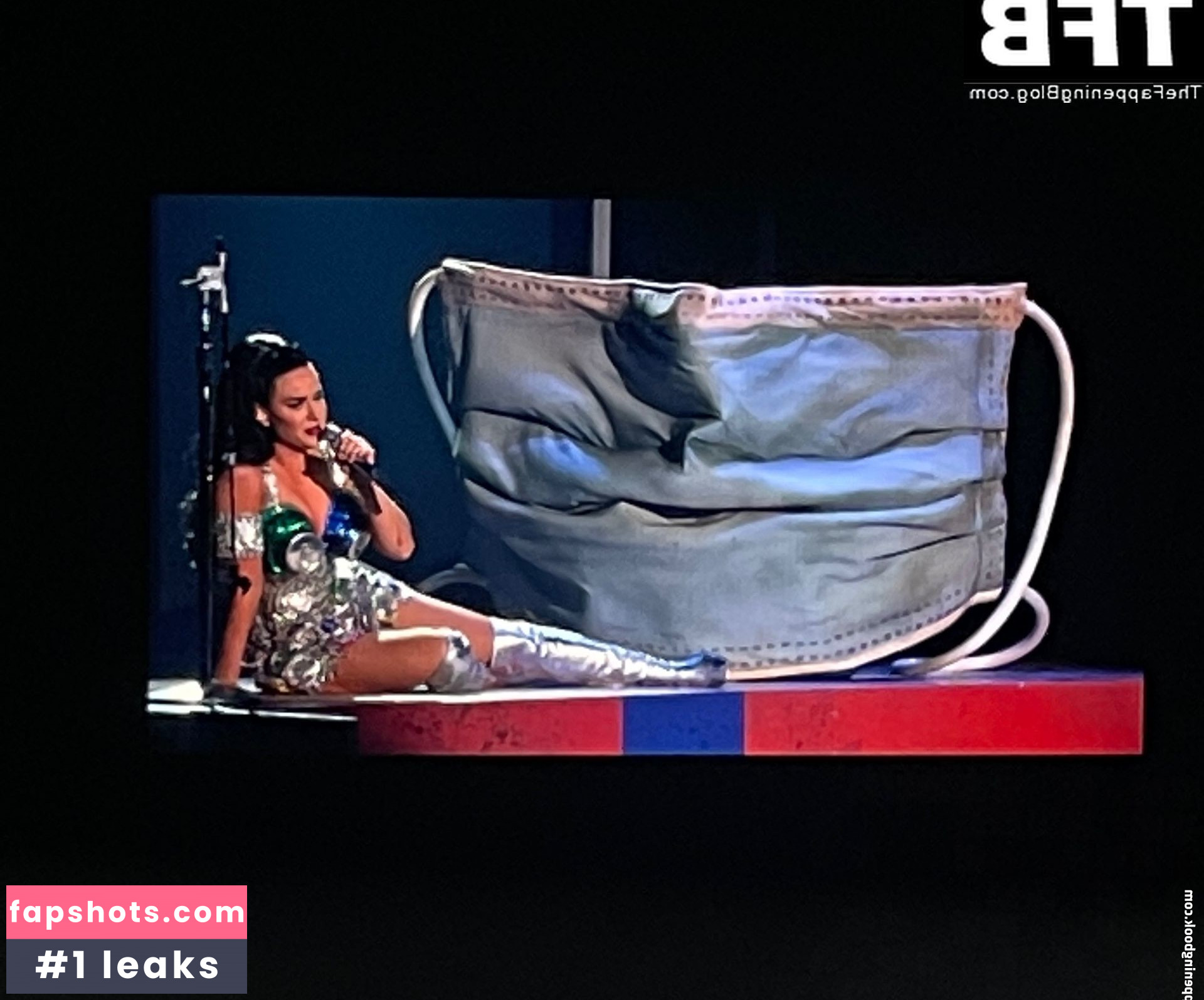 Katy Perry gallery photo #3368