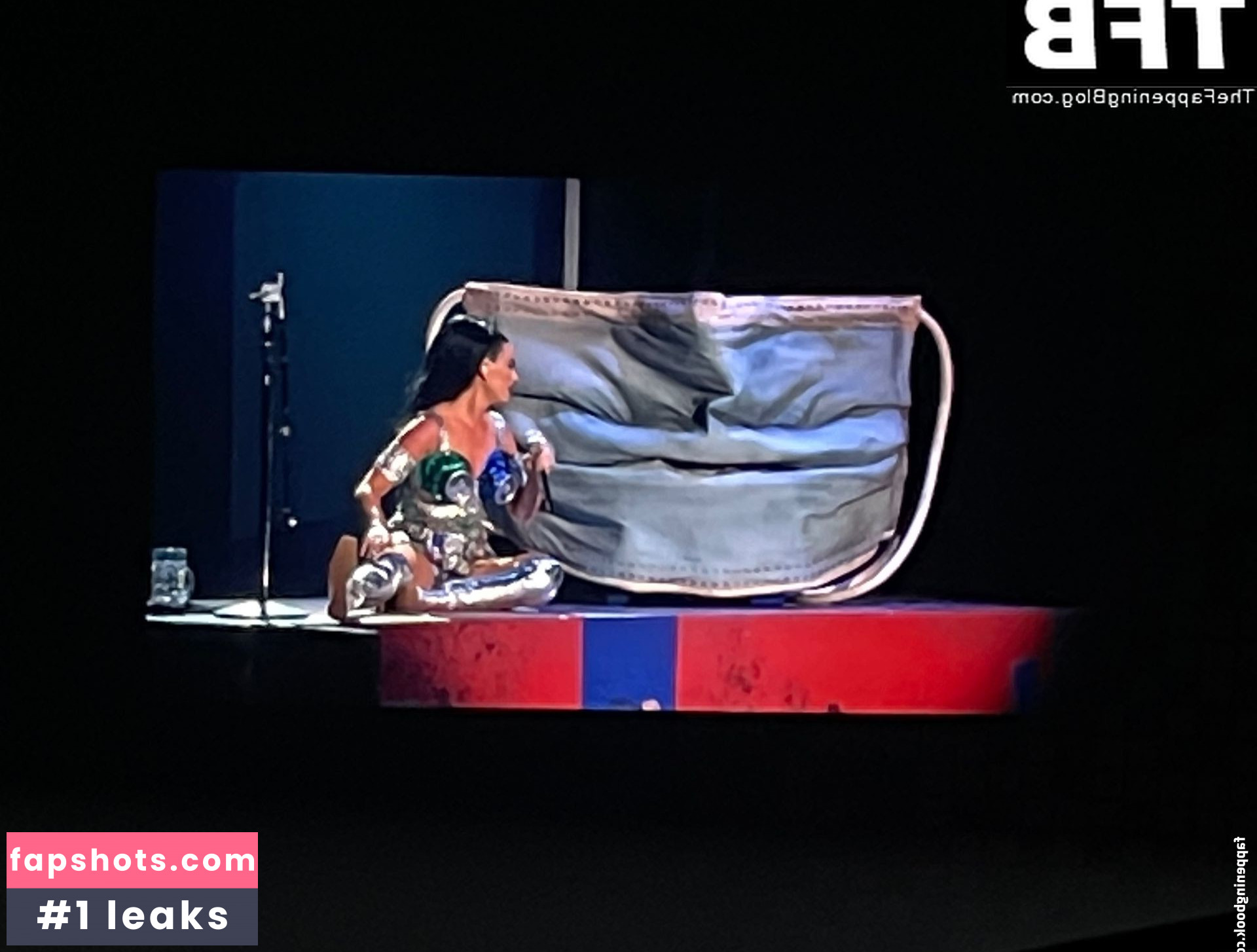 Katy Perry gallery photo #3370