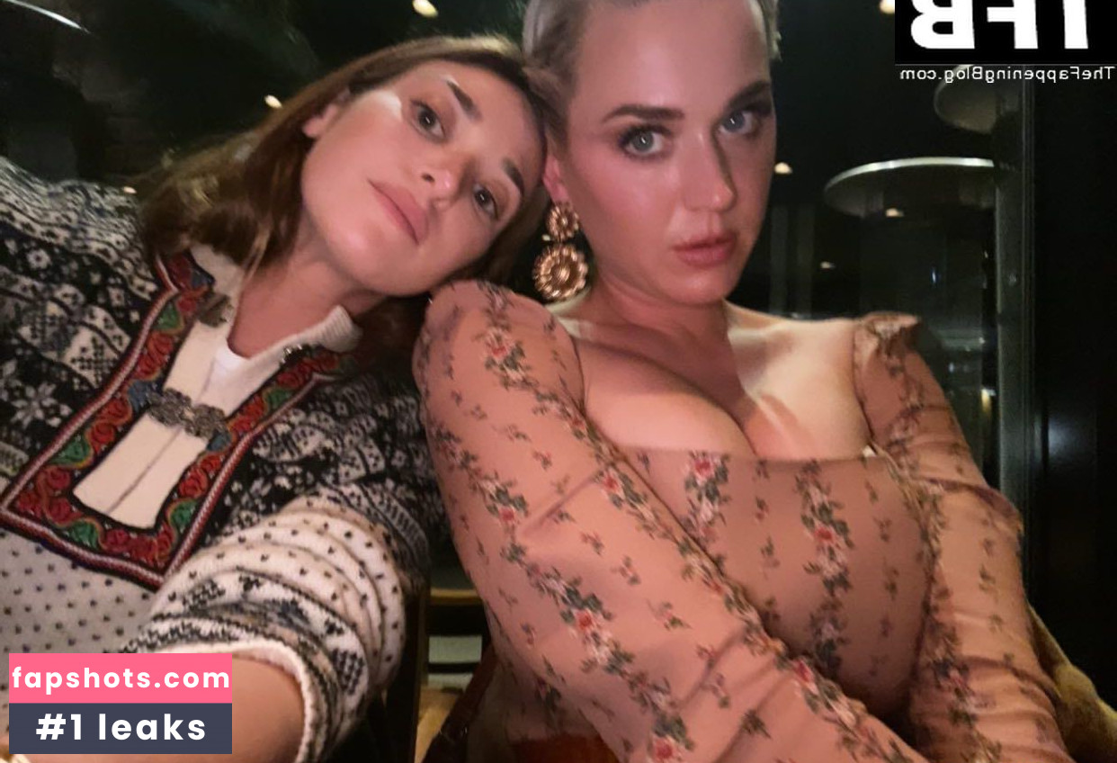 Katy Perry gallery photo #3380