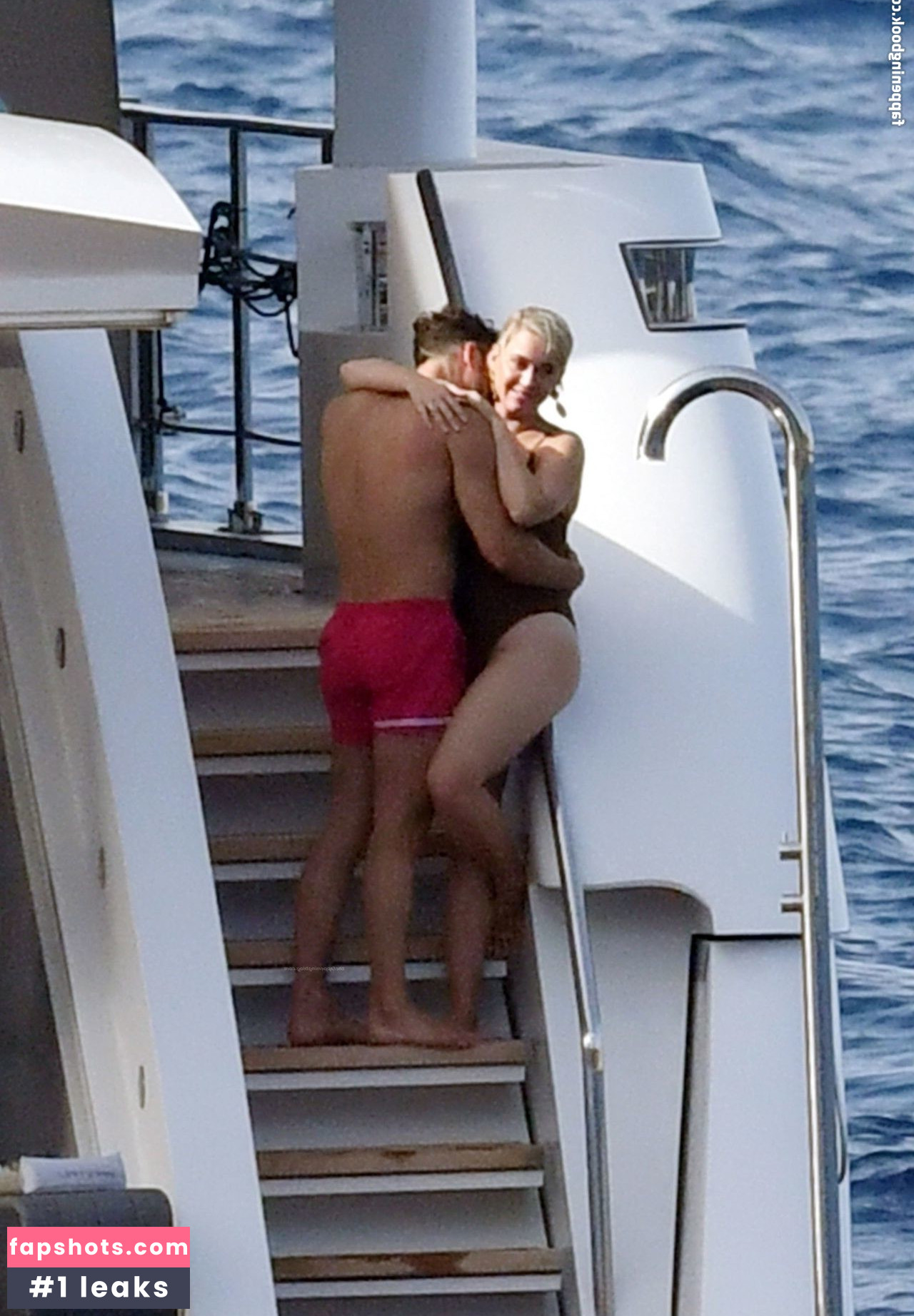 Katy Perry gallery photo #3395