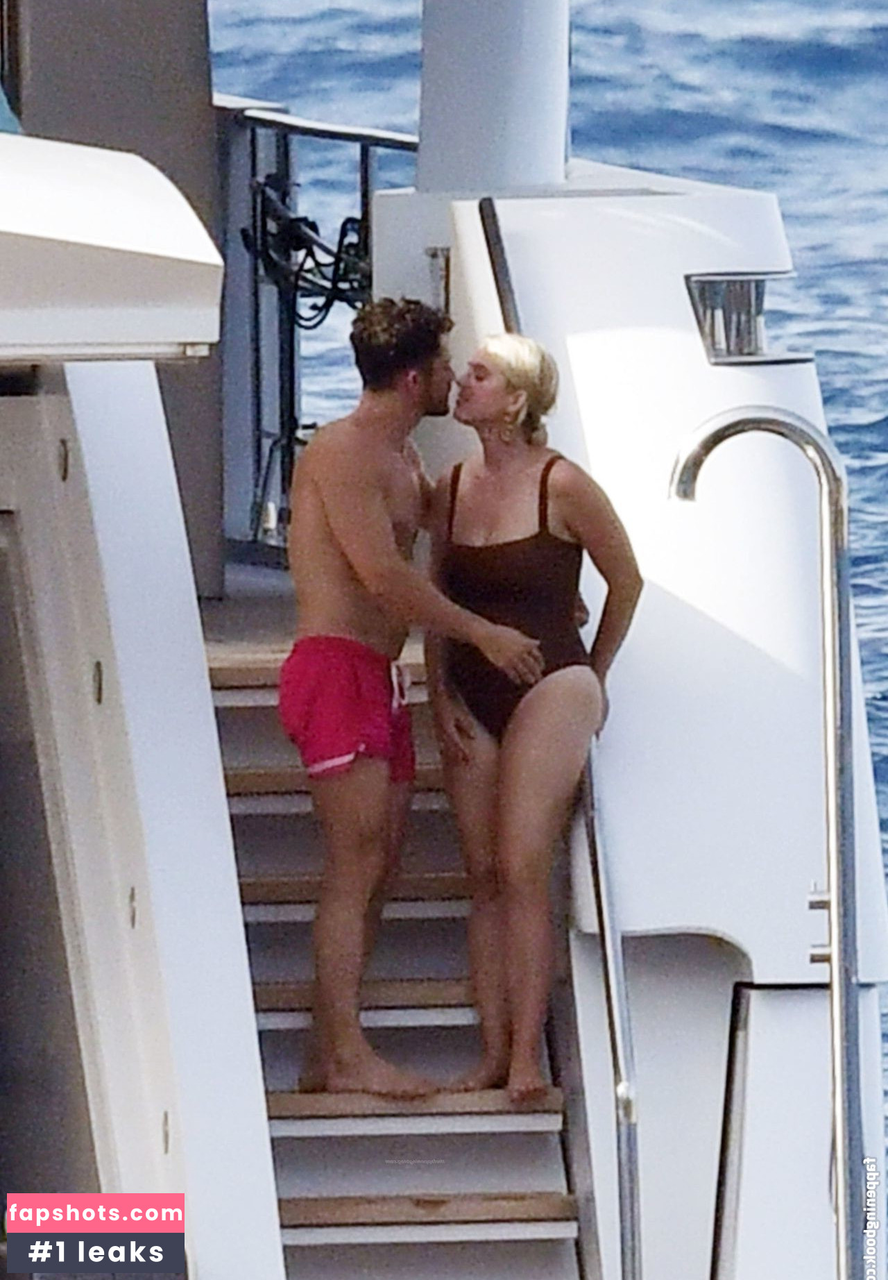 Katy Perry gallery photo #3396