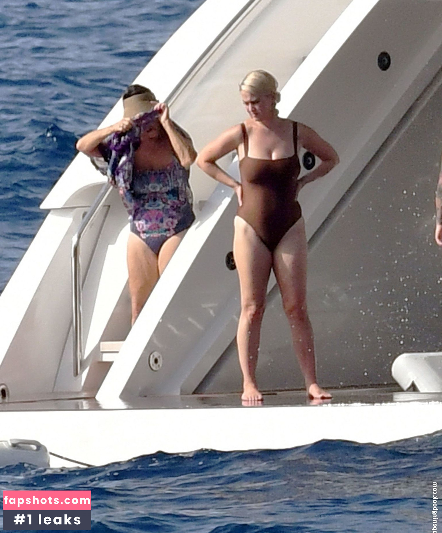 Katy Perry gallery photo #3405