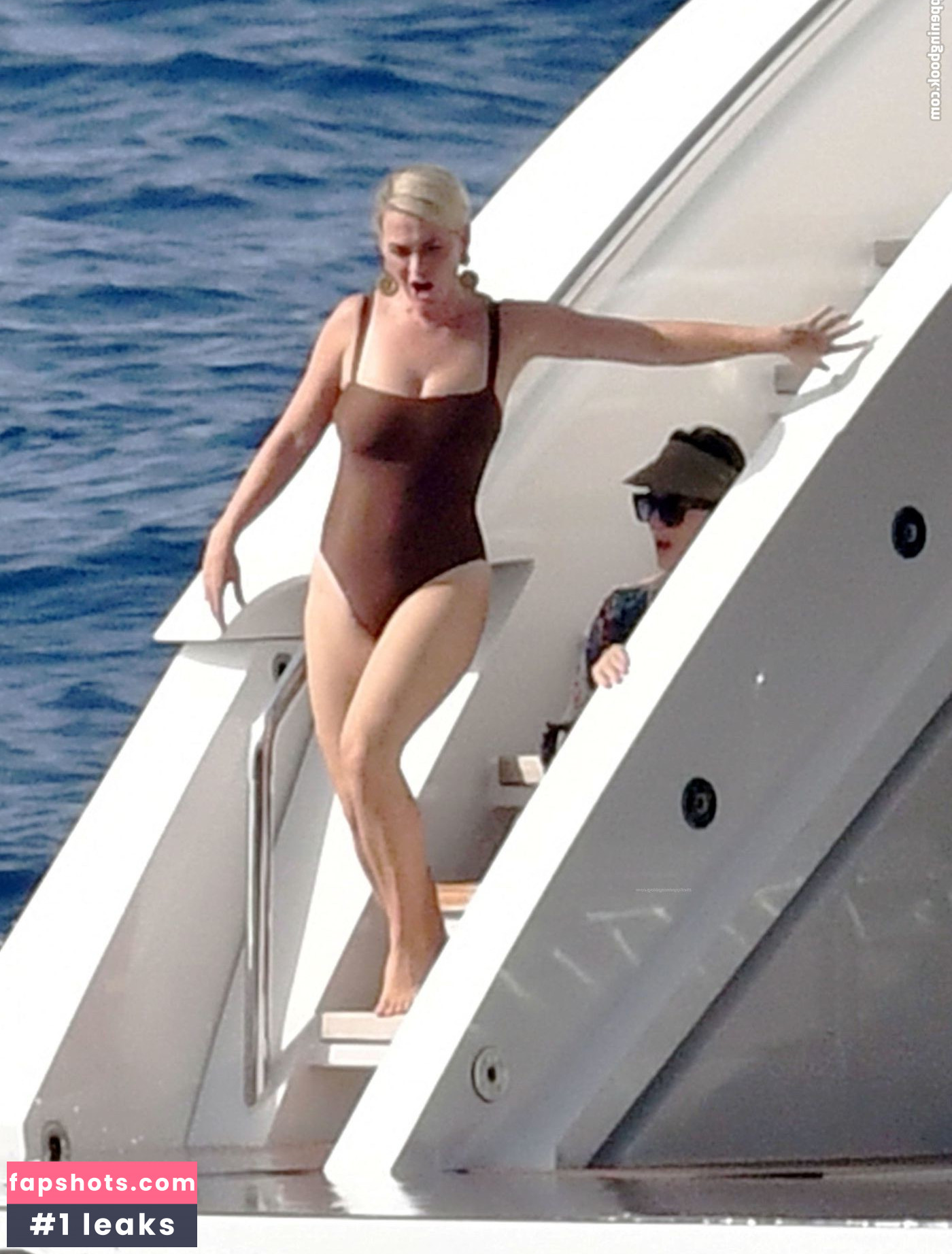 Katy Perry gallery photo #3445