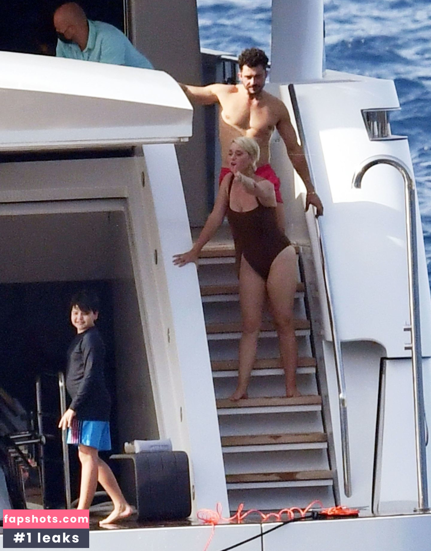 Katy Perry gallery photo #3450