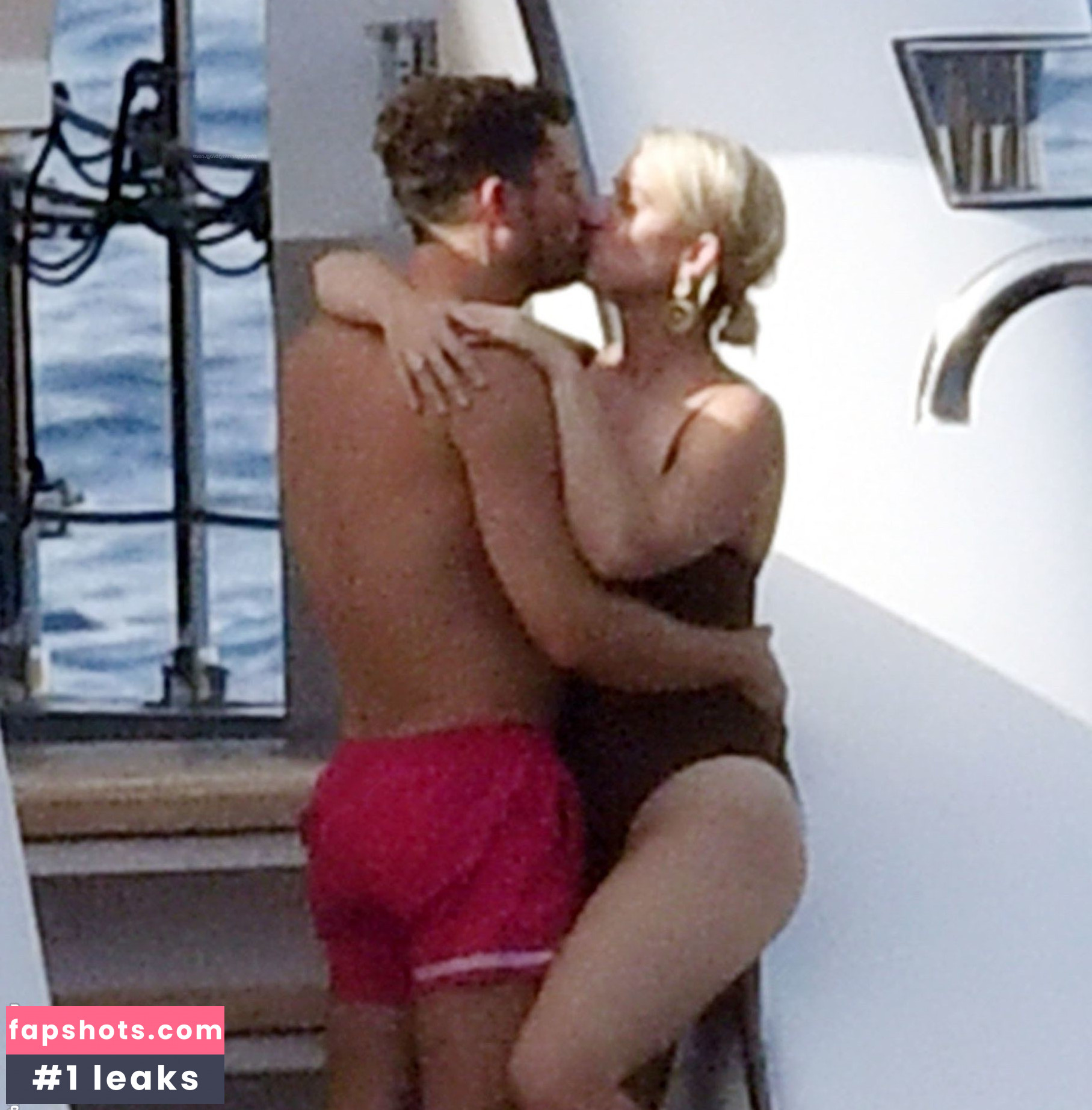 Katy Perry gallery photo #3473