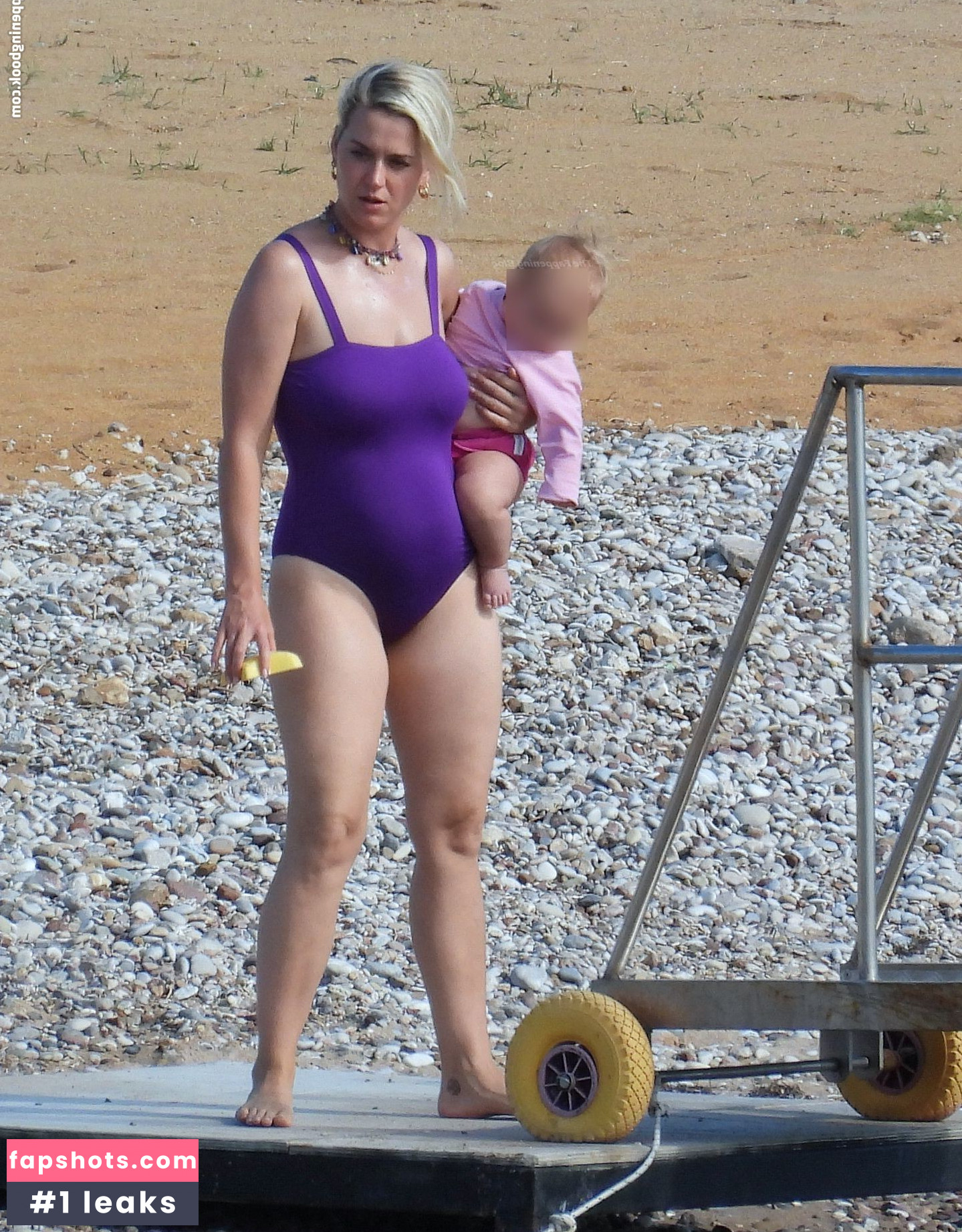 Katy Perry gallery photo #3532