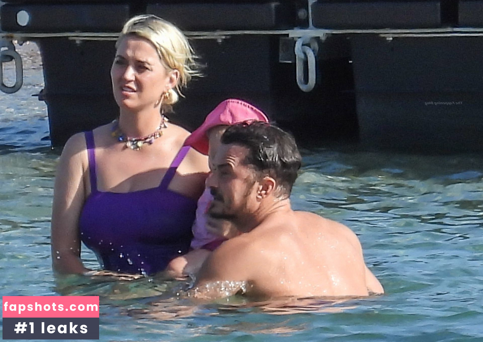 Katy Perry gallery photo #3560