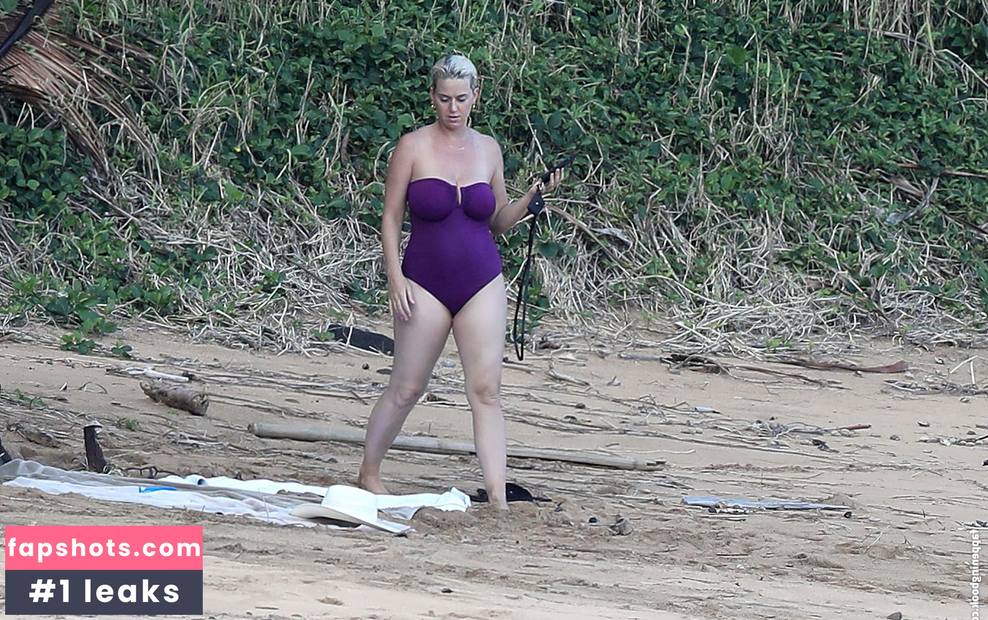 Katy Perry gallery photo #3693