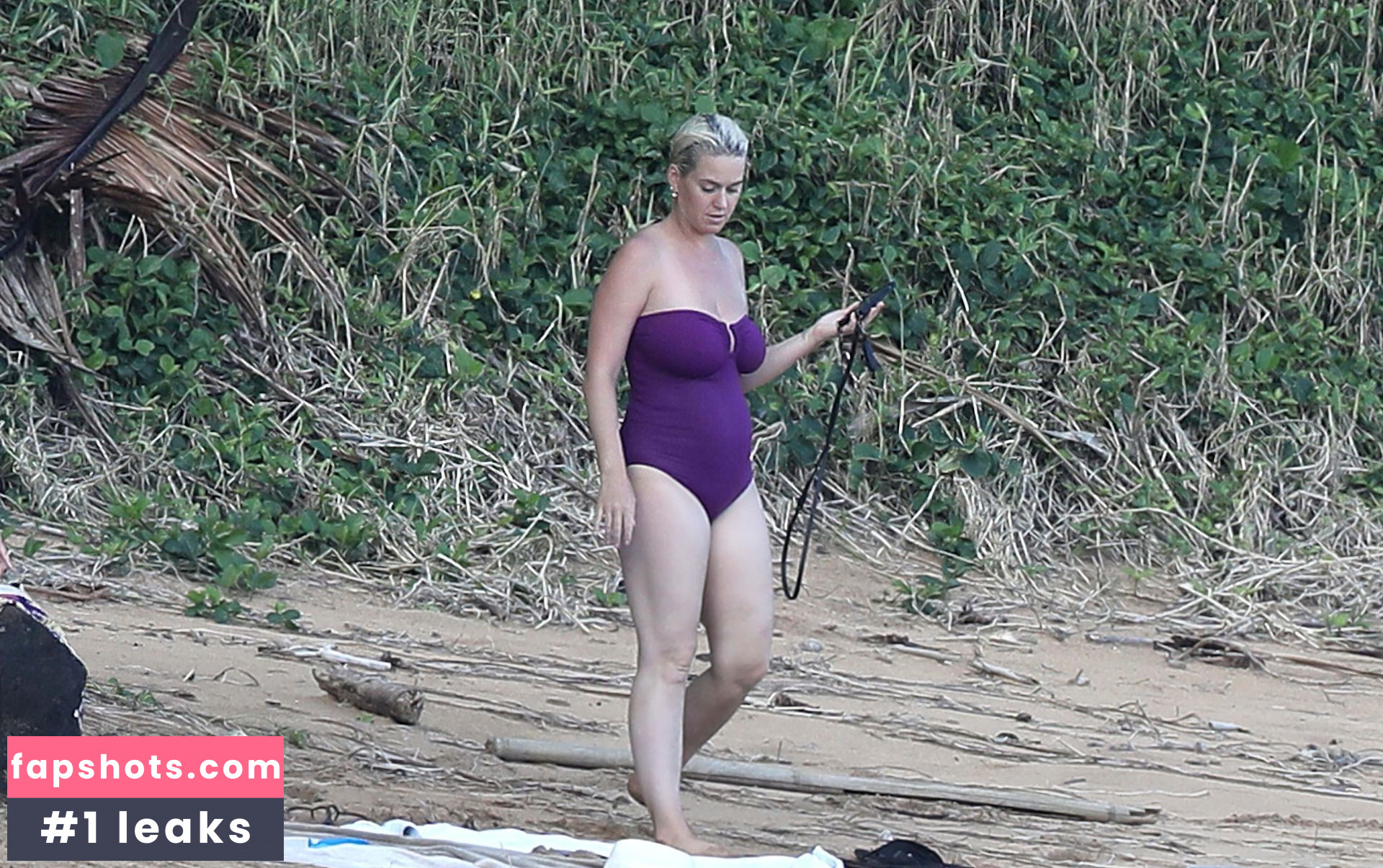 Katy Perry gallery photo #3695