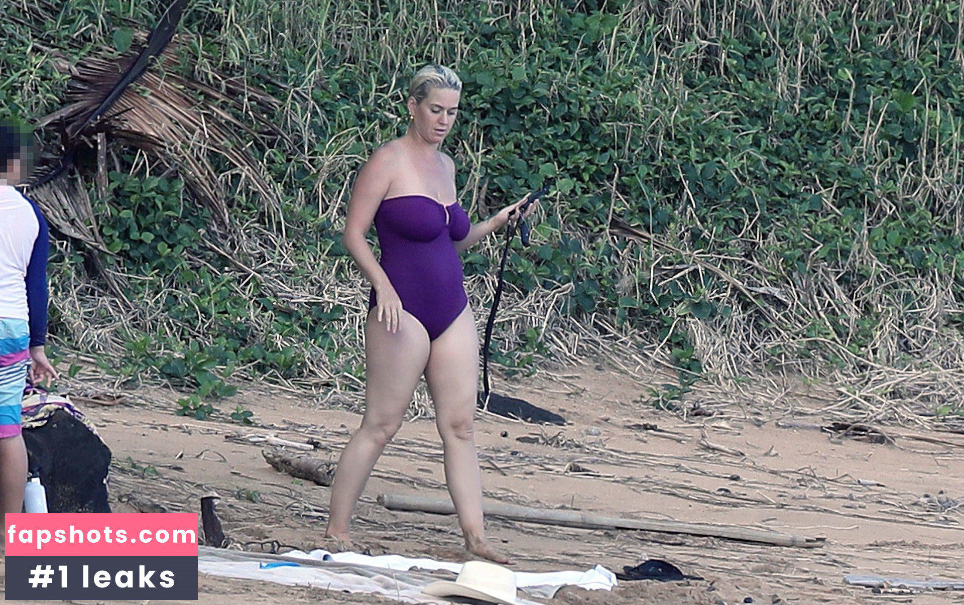 Katy Perry gallery photo #3700