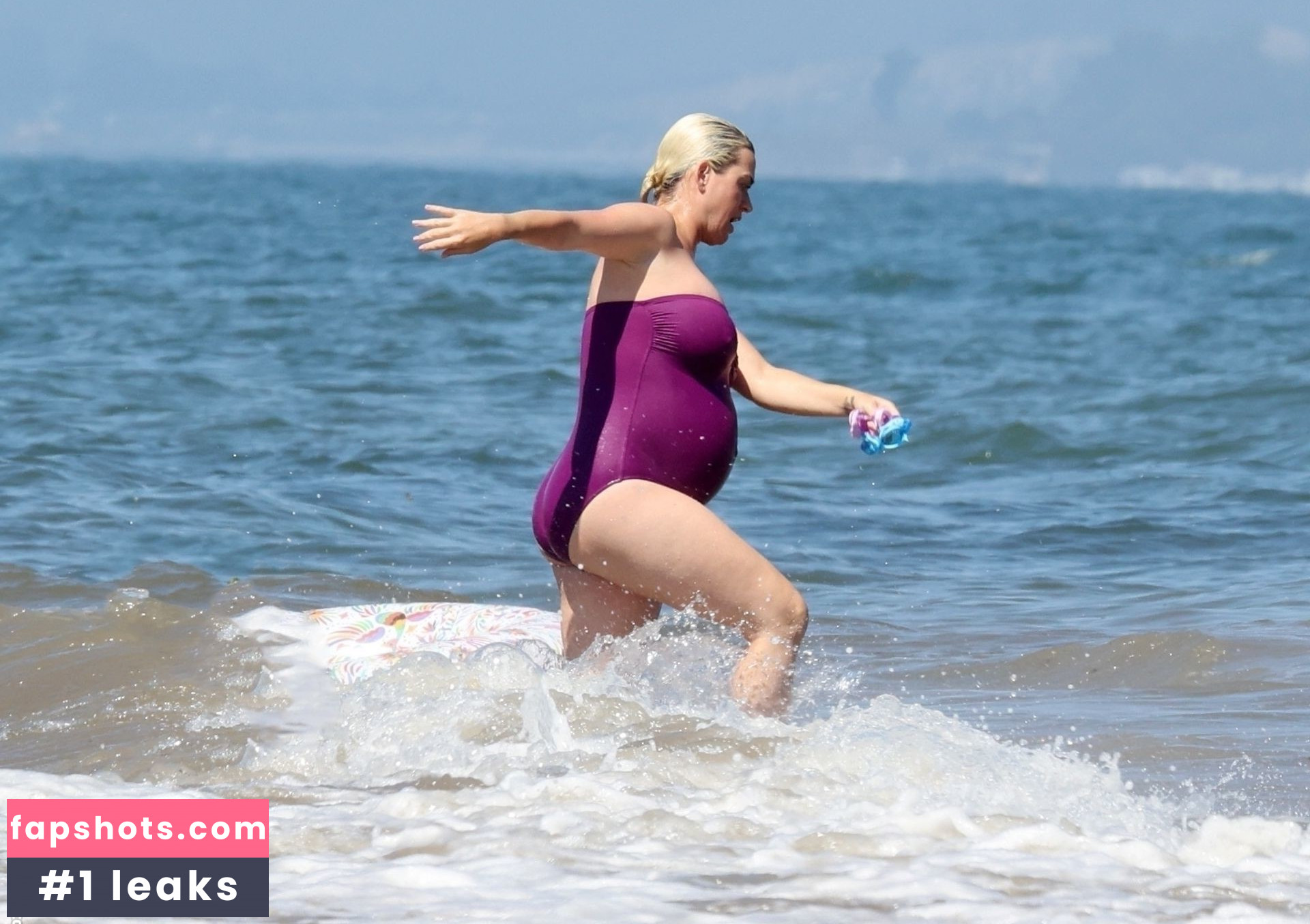 Katy Perry gallery photo #3736