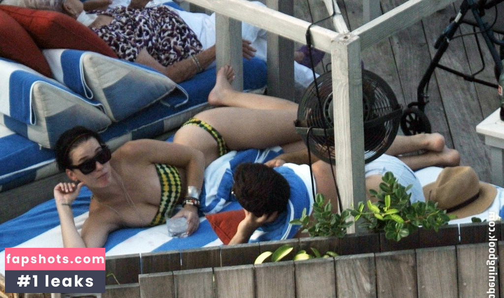 Katy Perry gallery photo #4561