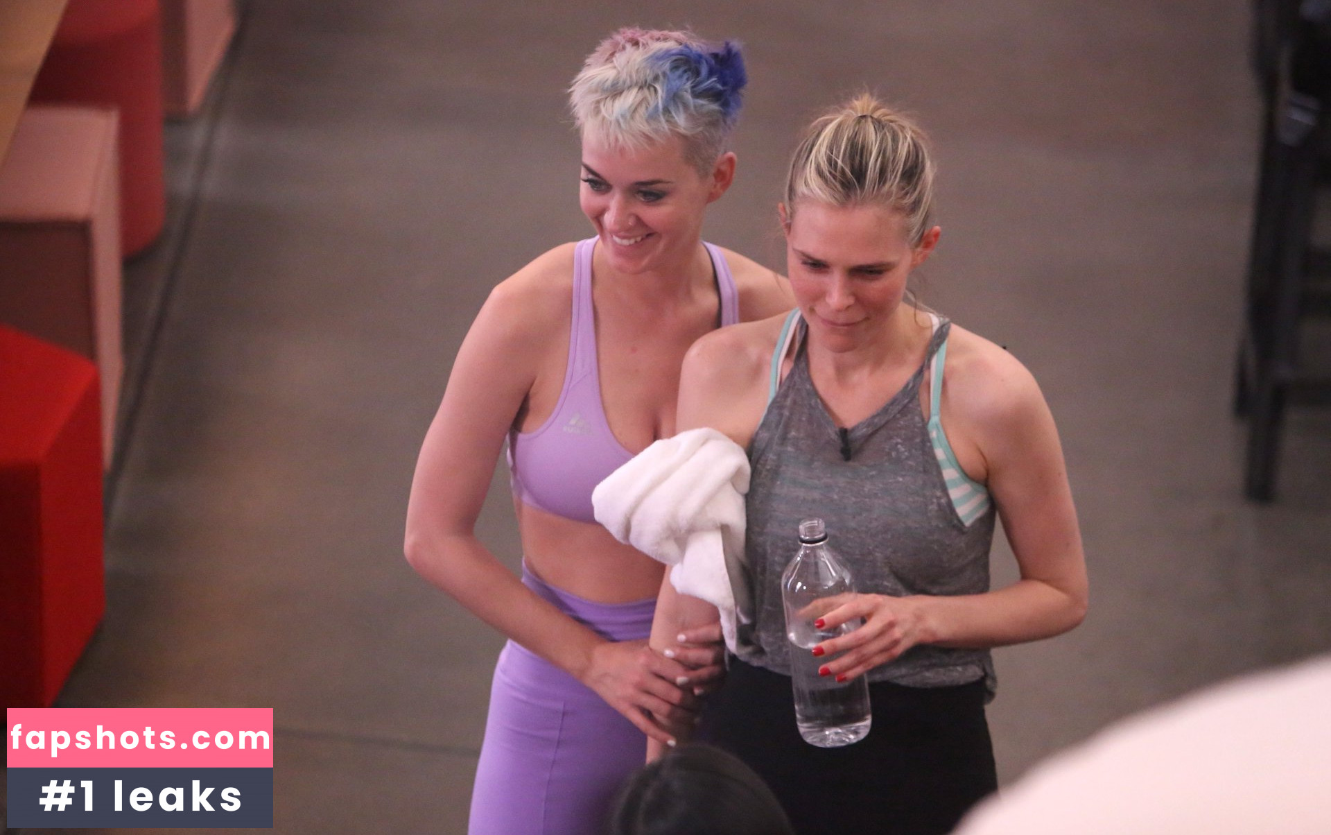 Katy Perry gallery photo #5990