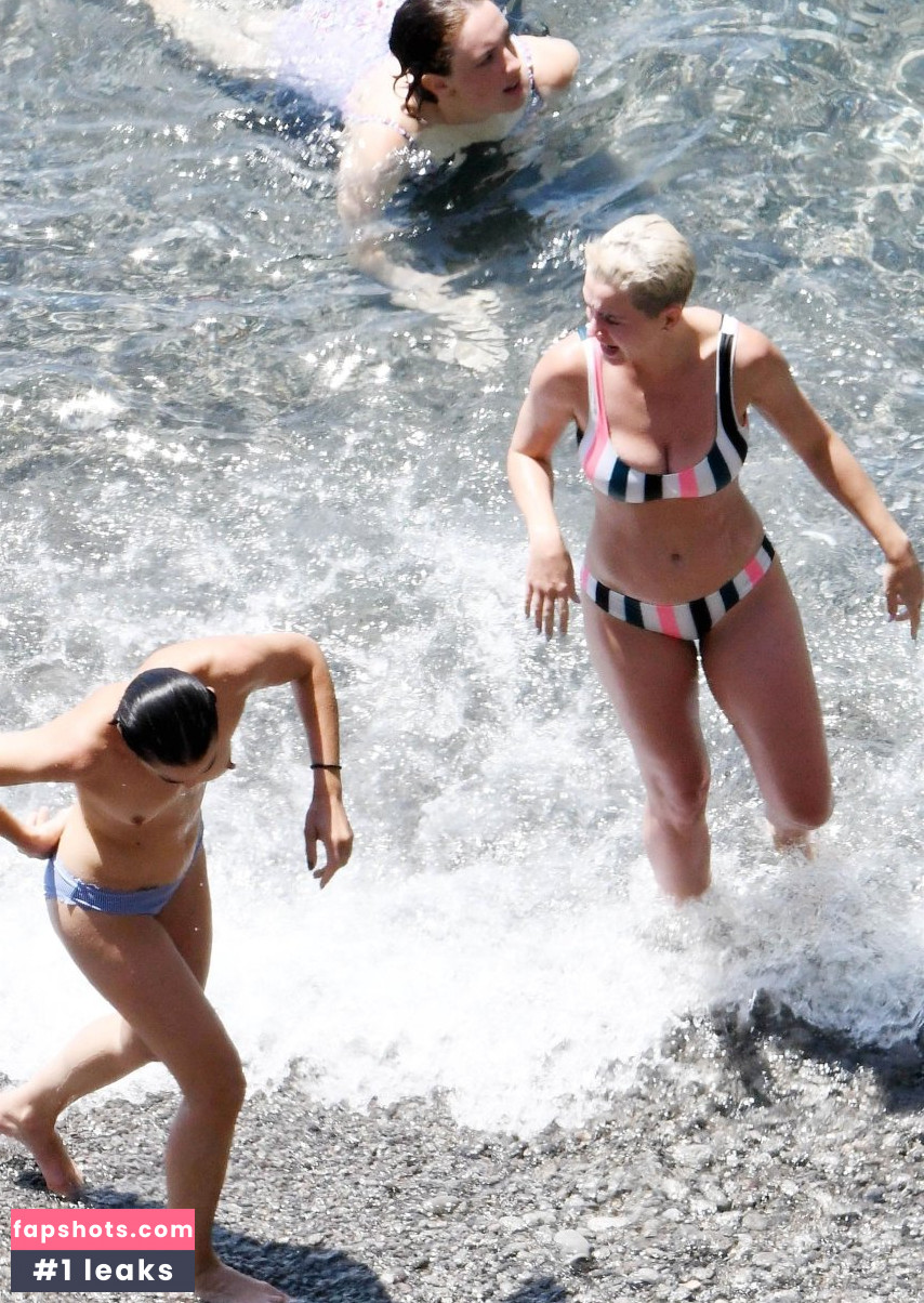 Katy Perry gallery photo #6112