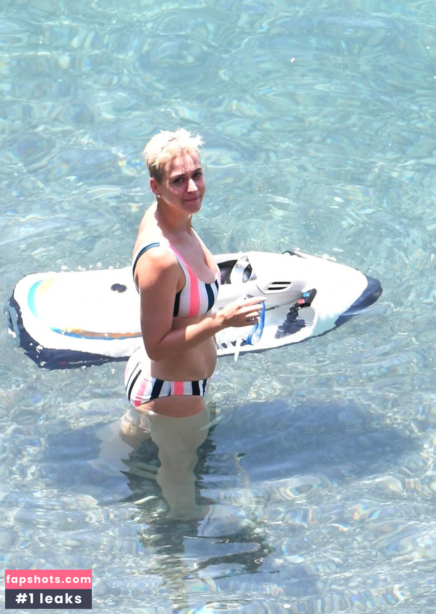 Katy Perry gallery photo #6119