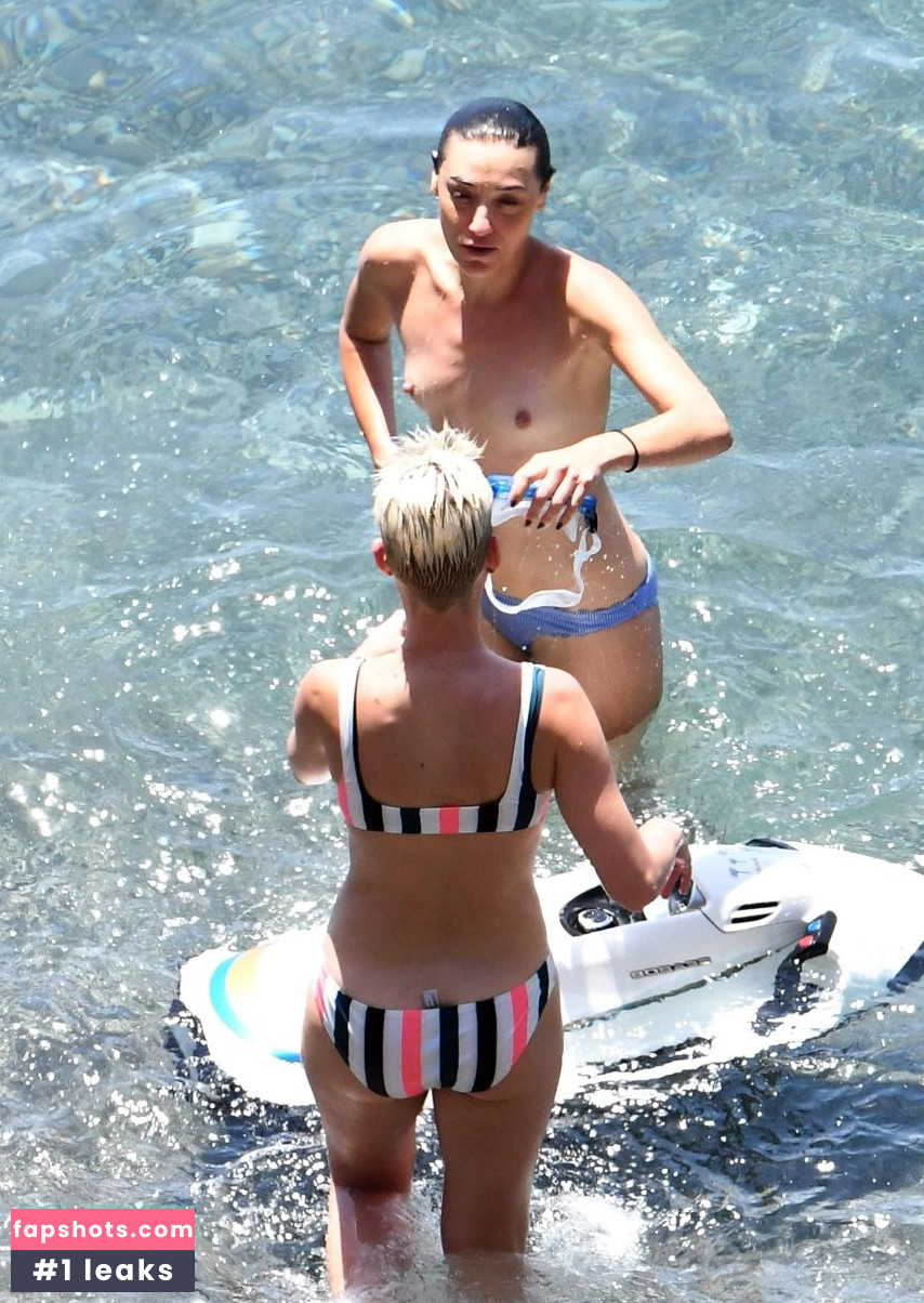 Katy Perry gallery photo #6121