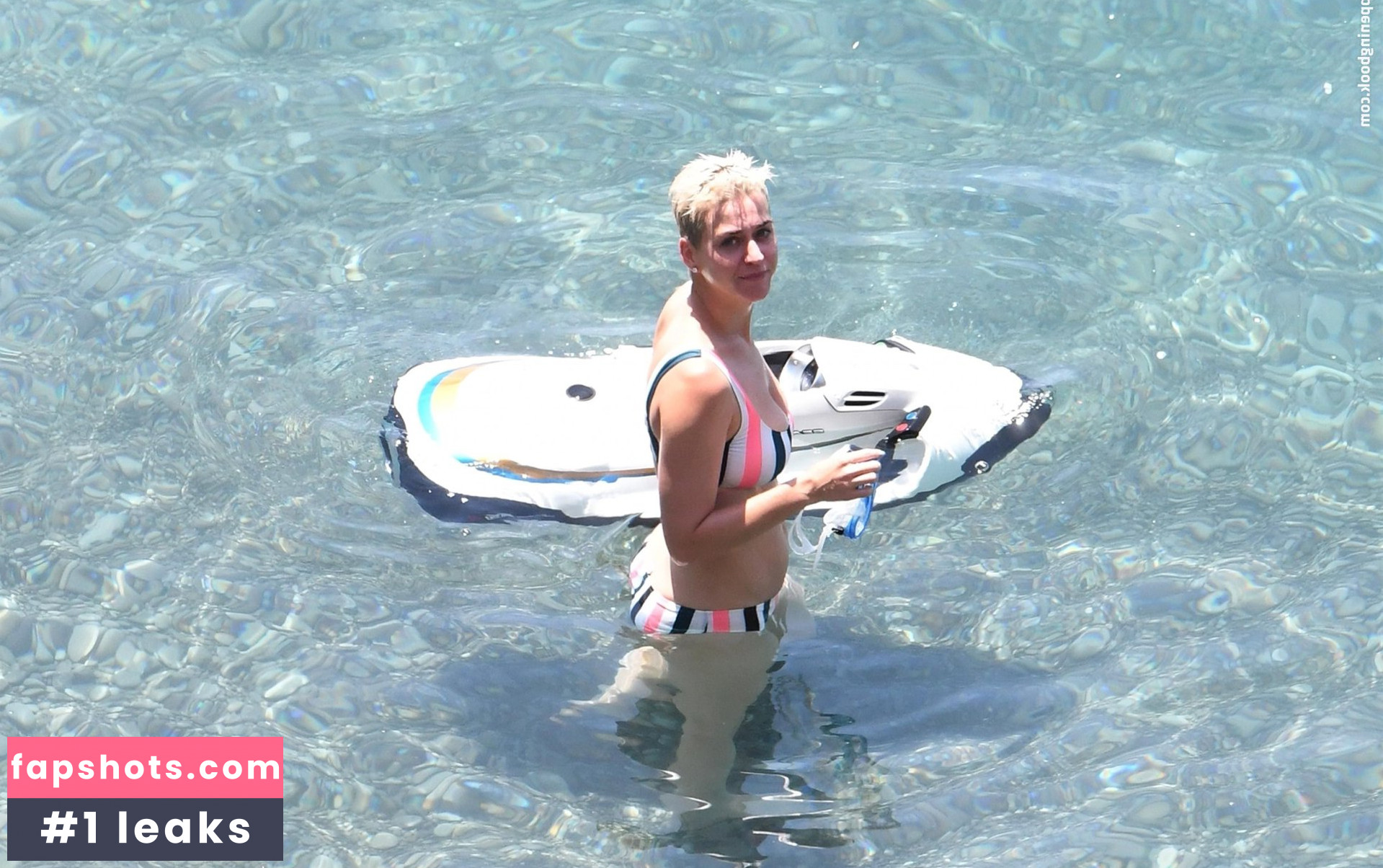 Katy Perry gallery photo #6123