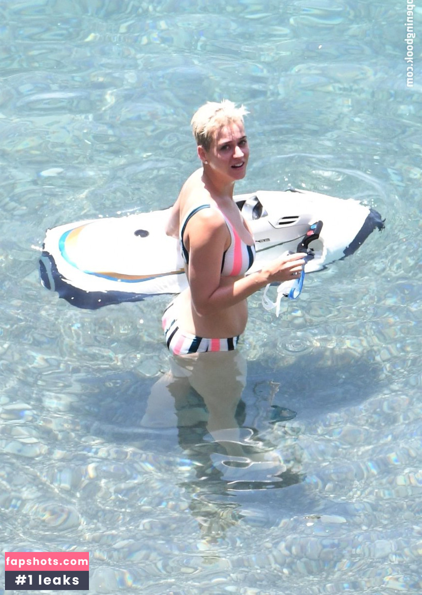 Katy Perry gallery photo #6124