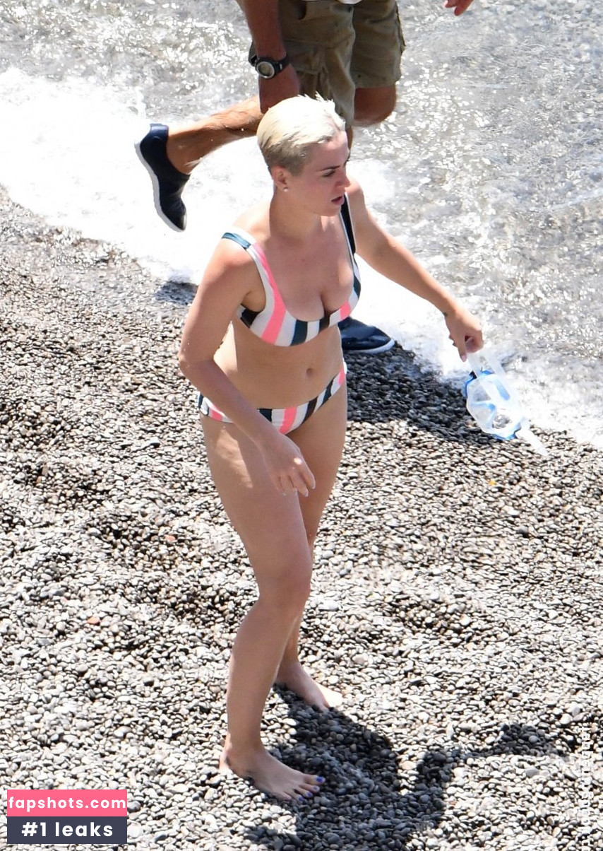 Katy Perry gallery photo #6135