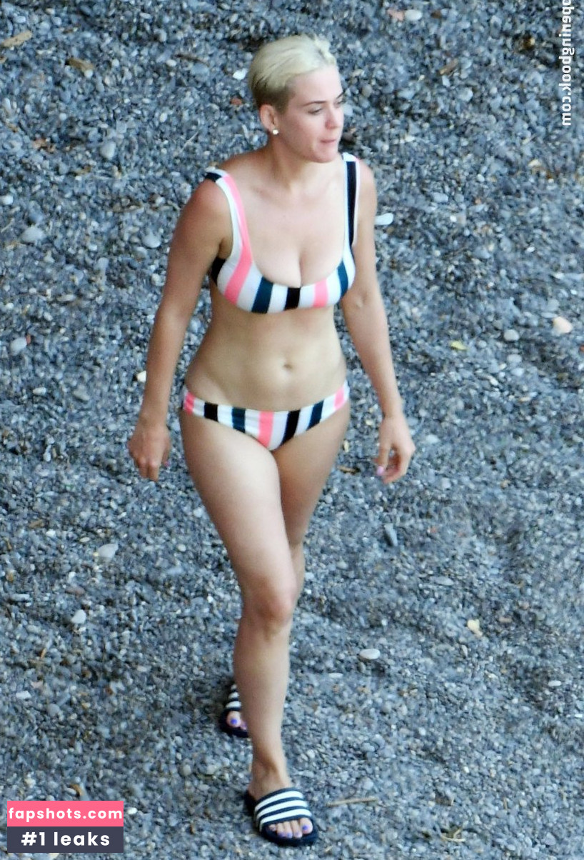 Katy Perry gallery photo #6141