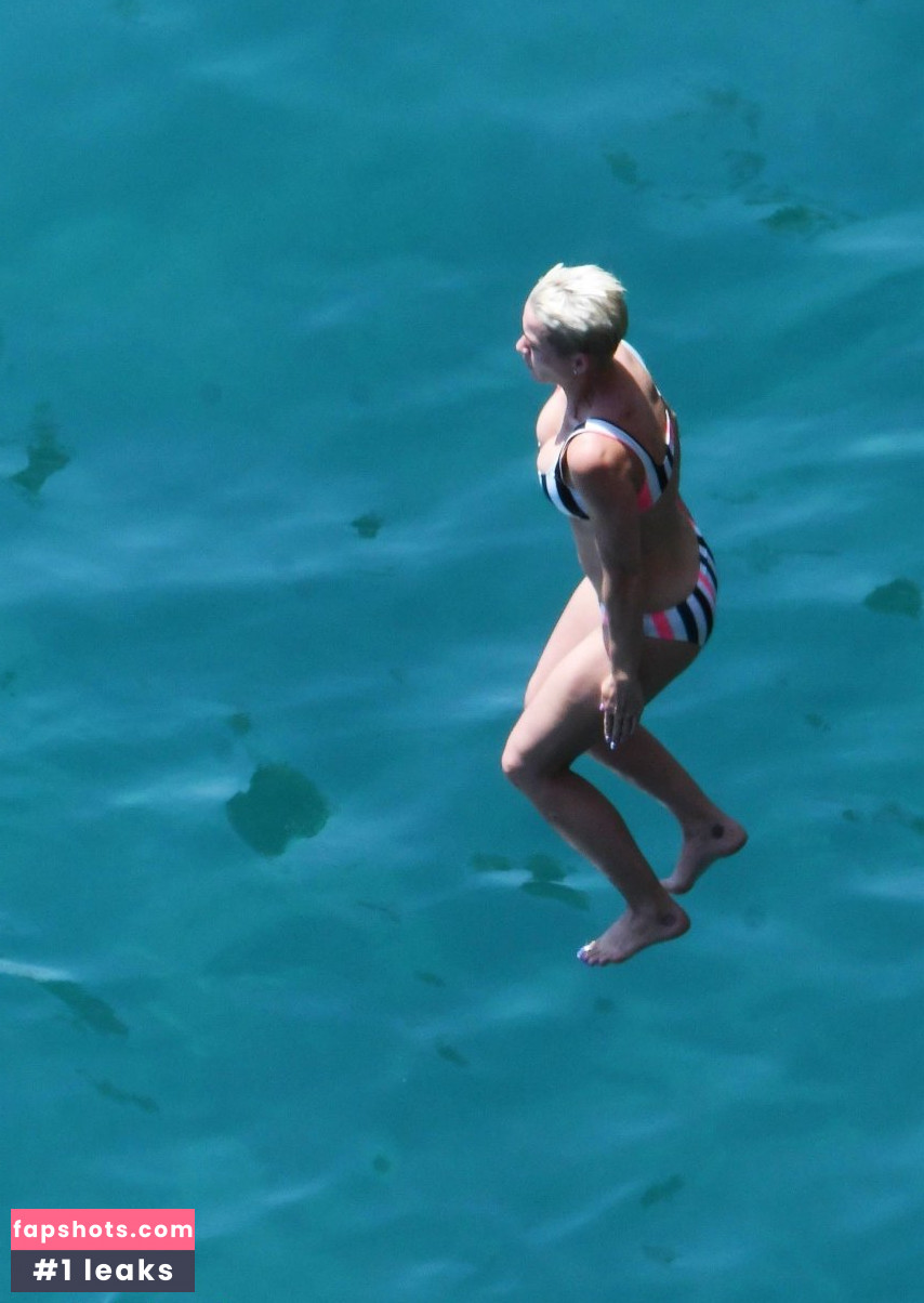 Katy Perry gallery photo #6165