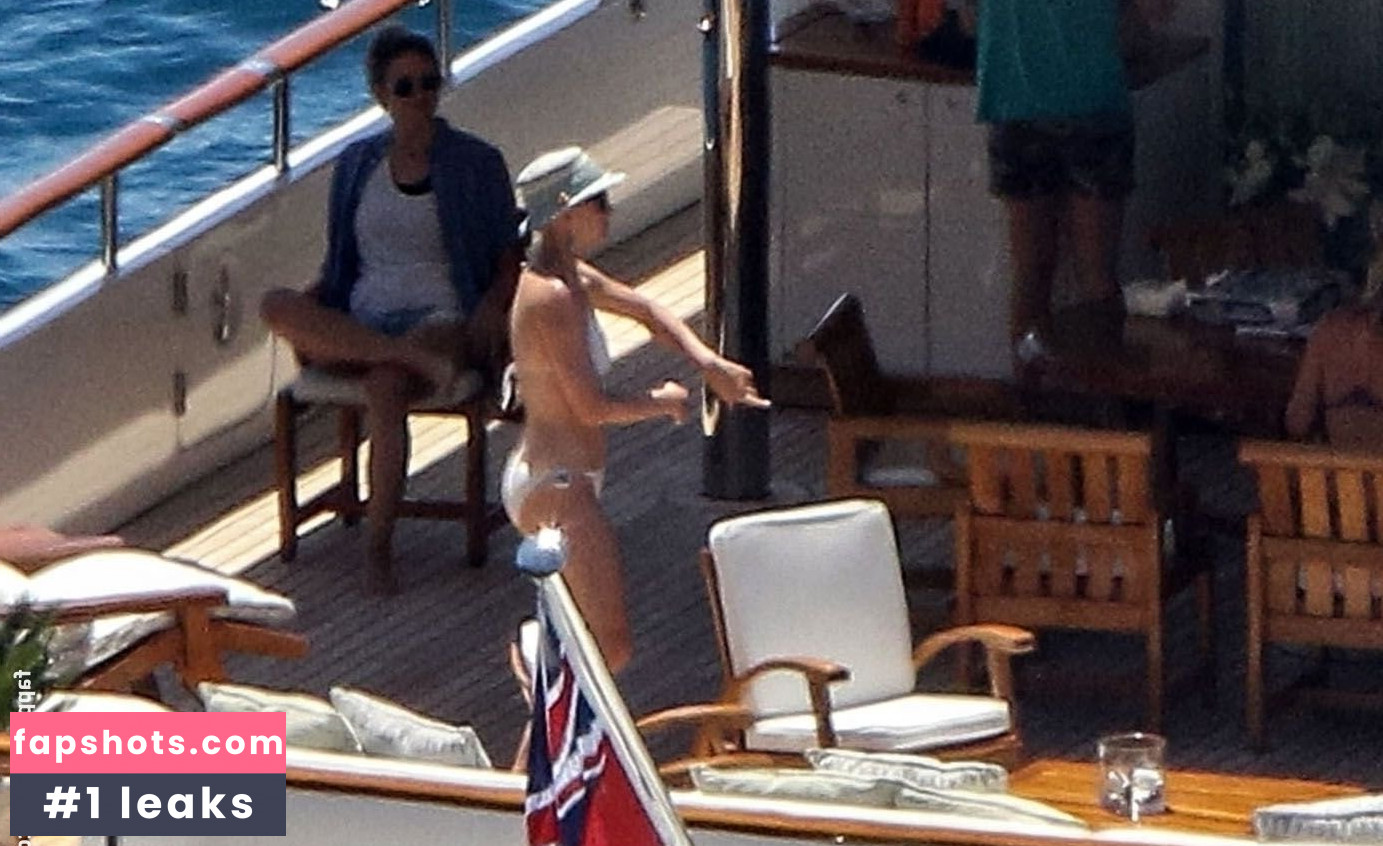 Katy Perry gallery photo #6194