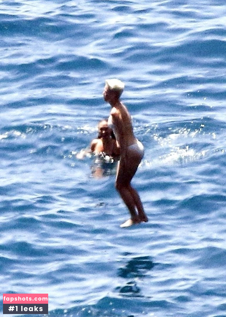 Katy Perry gallery photo #6196